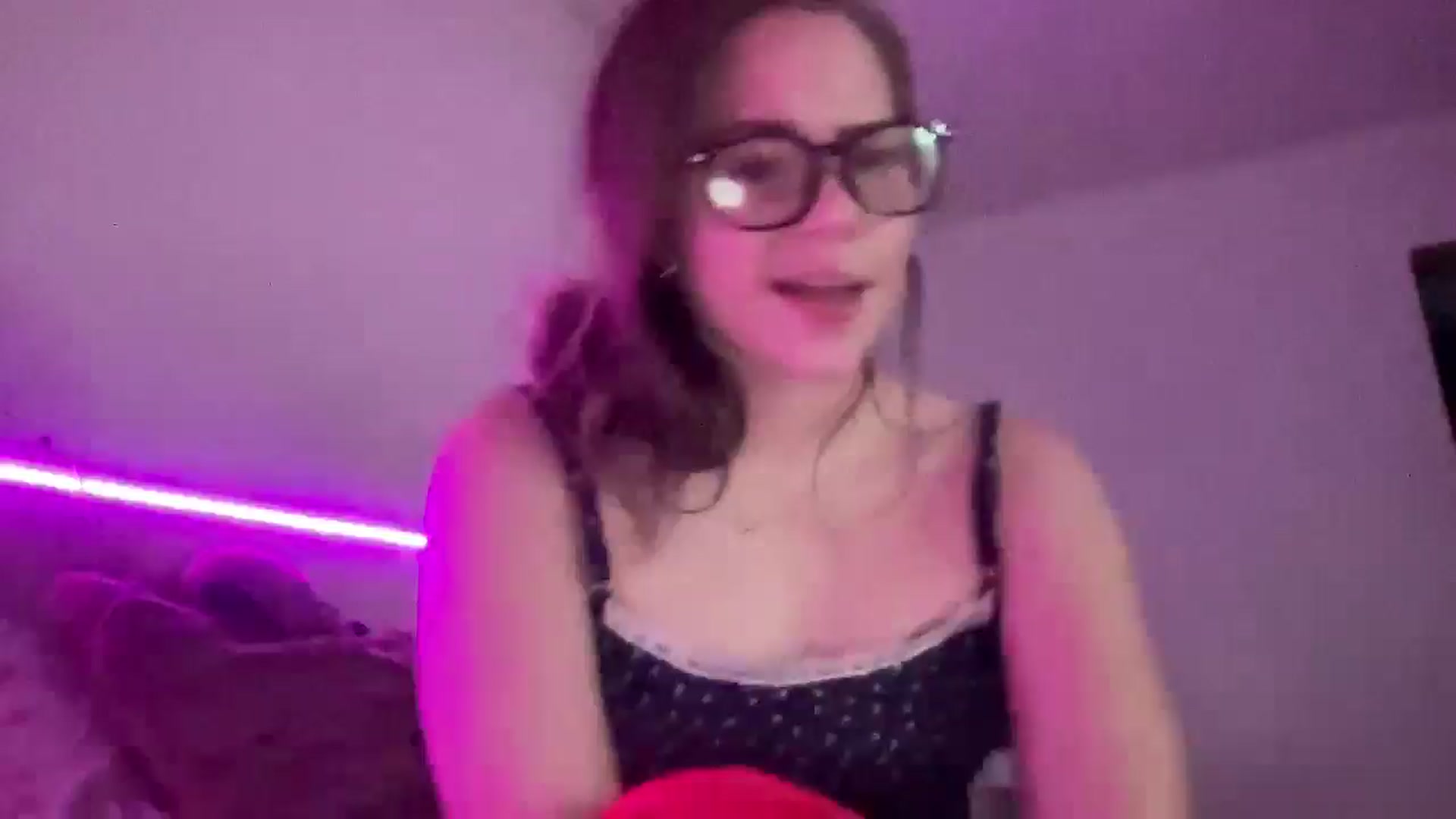 Gallery image thumbnail from Madisonfoxx69's myfreecams stream on, 08/11/2025, 03:29 image 14 of 20