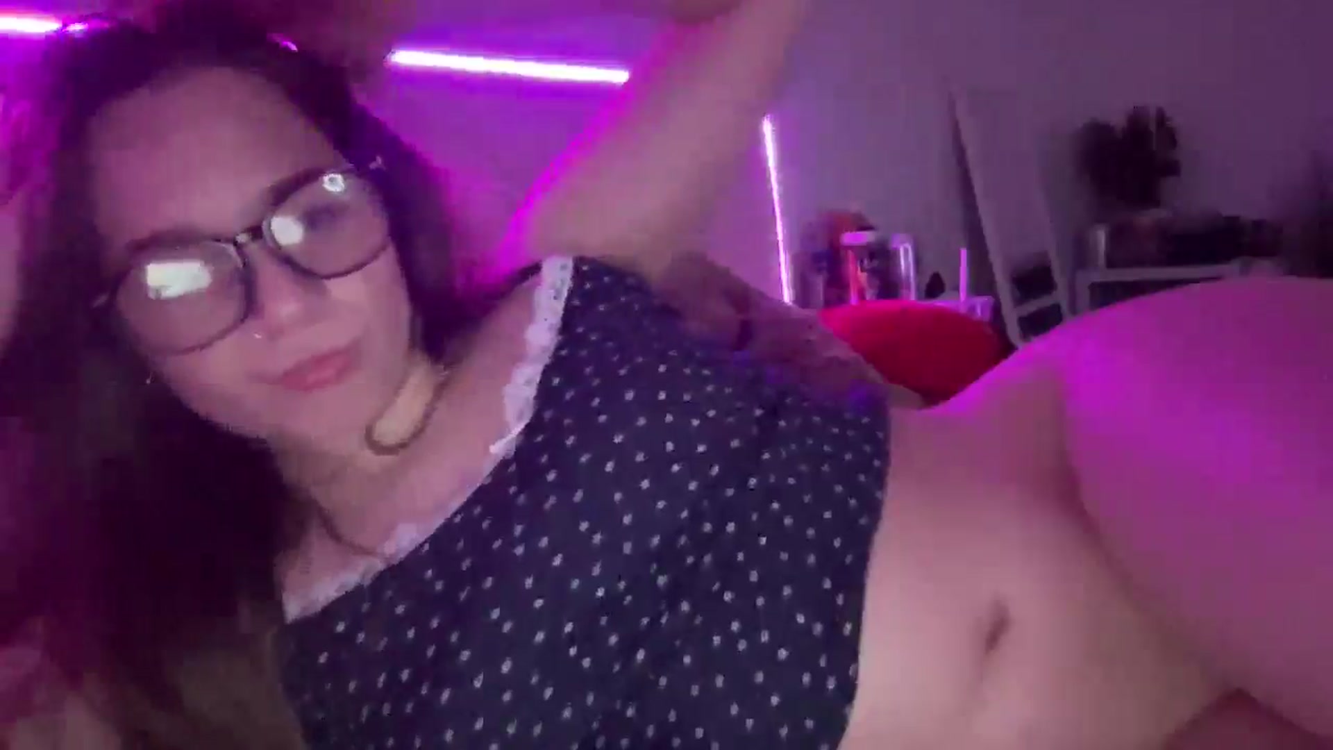 Gallery image thumbnail from Madisonfoxx69's myfreecams stream on, 08/12/2025, 04:33 image 10 of 20
