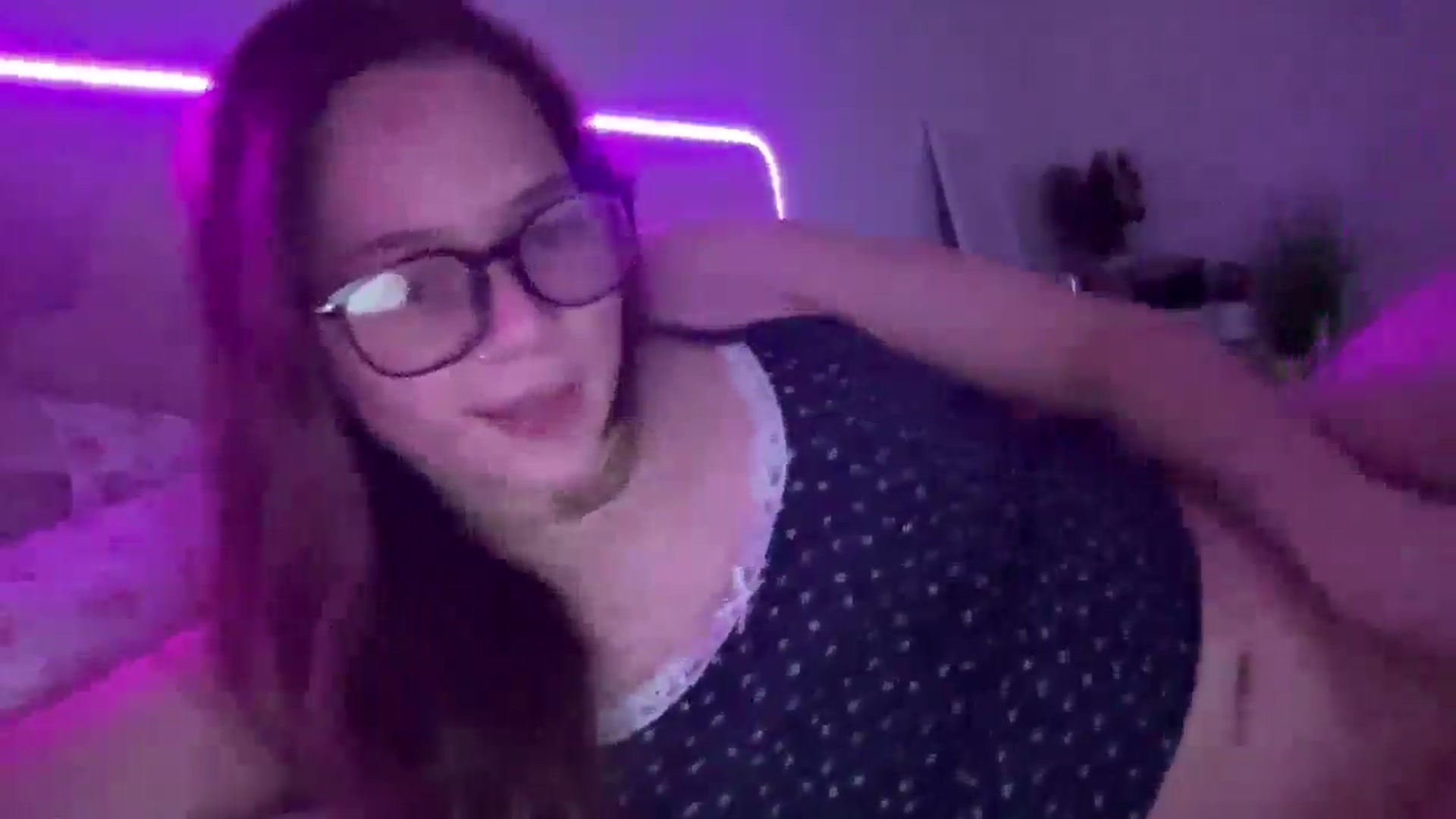 Gallery image thumbnail from Madisonfoxx69's myfreecams stream on, 08/12/2025, 04:33 image 3 of 20