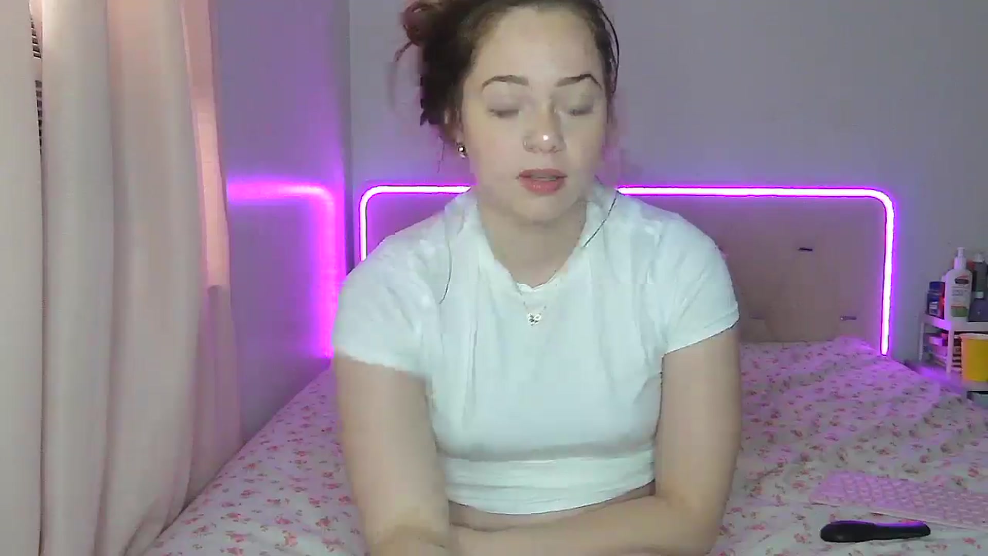 Gallery image thumbnail from Madisonfoxx69's myfreecams stream on, 08/21/2025, 23:45 image 9 of 20