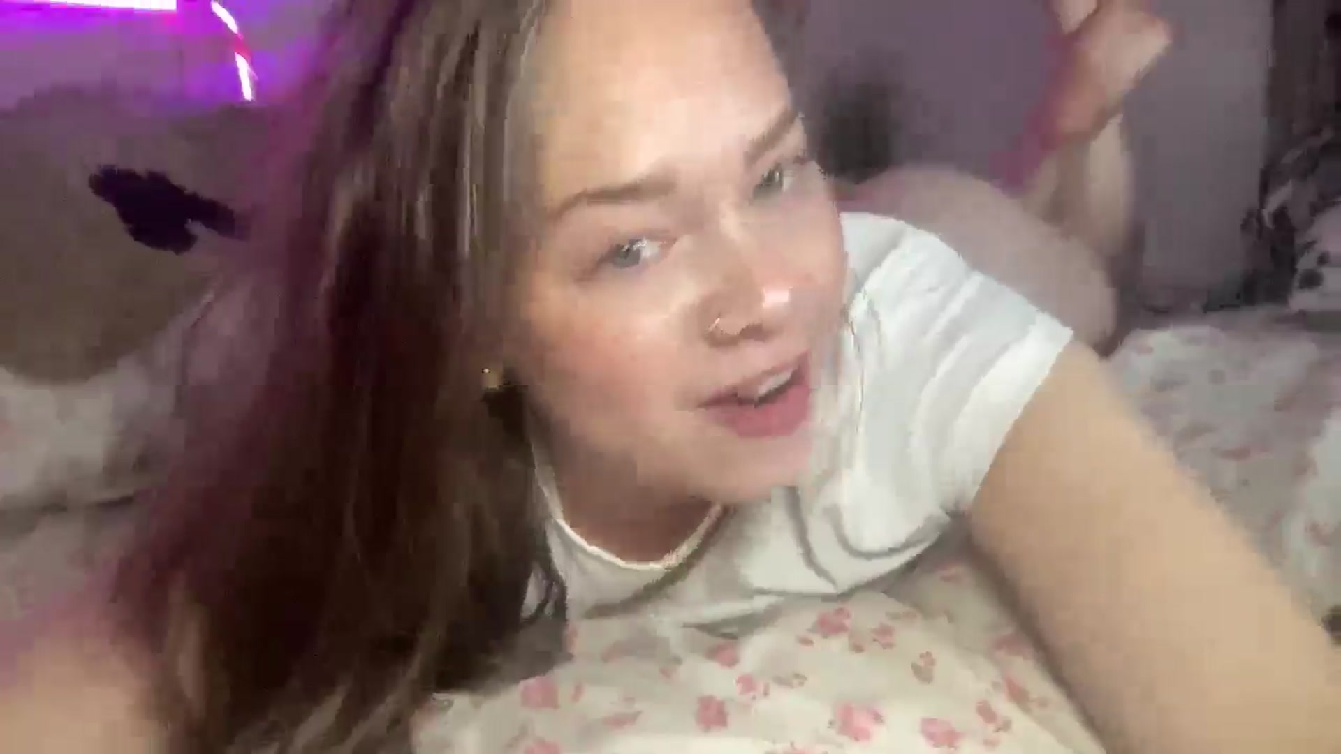 Gallery image thumbnail from Madisonfoxx69's myfreecams stream on, 09/08/2025, 03:28 image 6 of 20