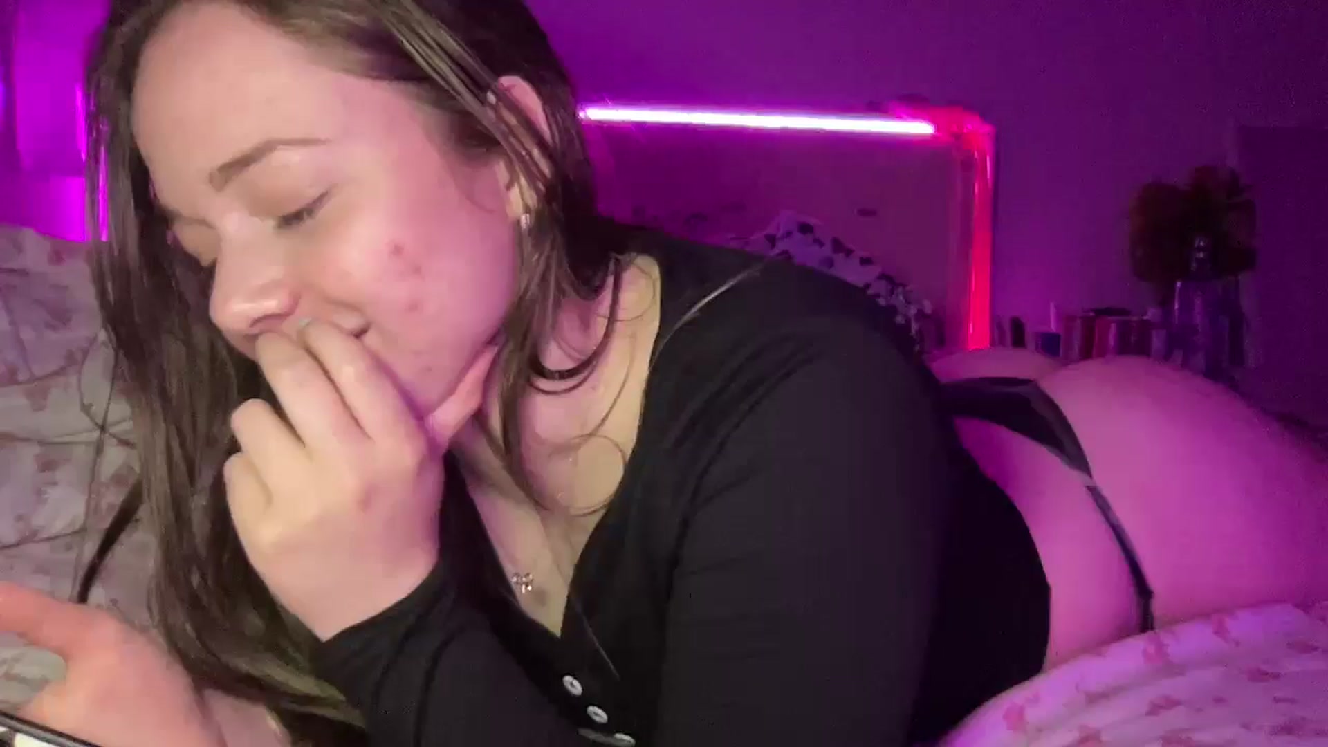 Gallery image thumbnail from Madisonfoxx69's myfreecams stream on, 09/09/2025, 07:06 image 16 of 20