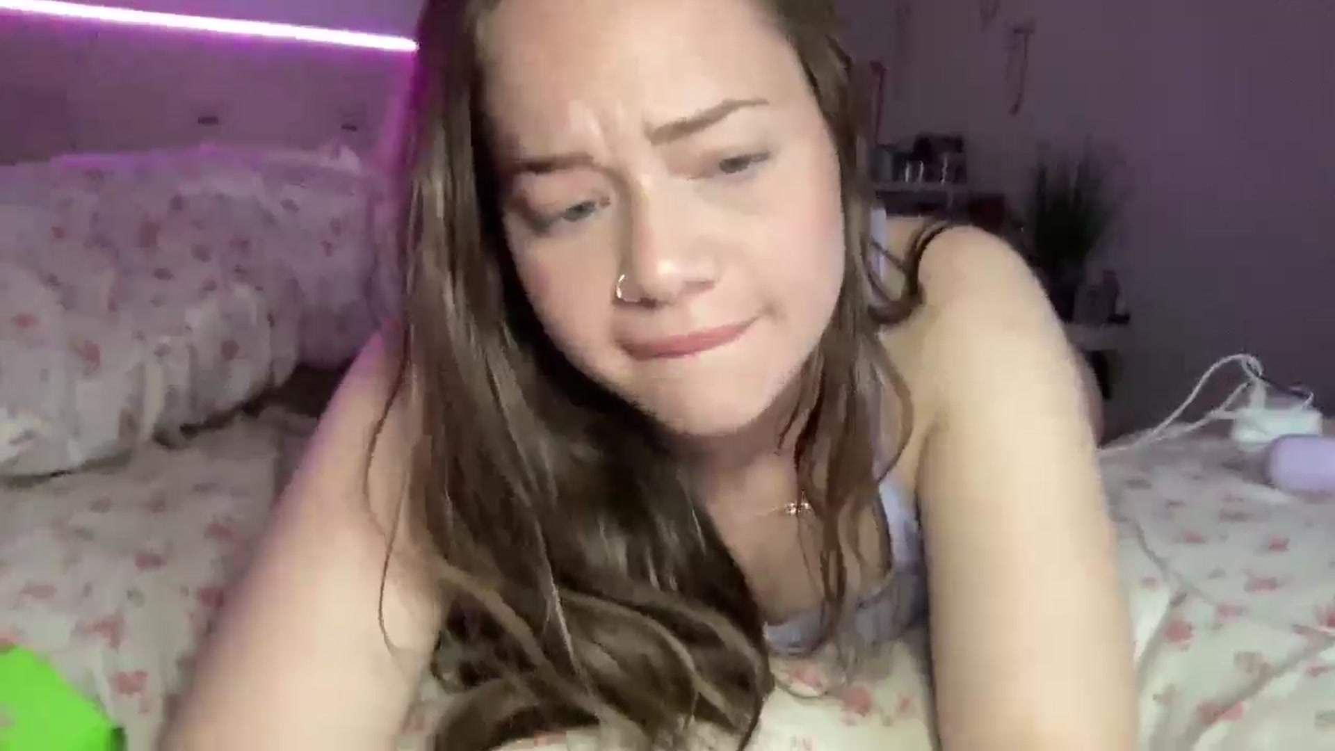 Gallery image thumbnail from Madisonfoxx69's myfreecams stream on, 09/13/2025, 03:29 image 10 of 20