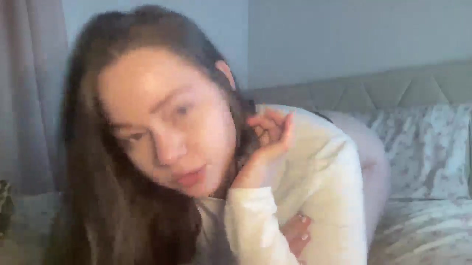 Gallery image thumbnail from Madisonfoxx69's myfreecams stream on, 11/07/2025, 24:31 image 8 of 20