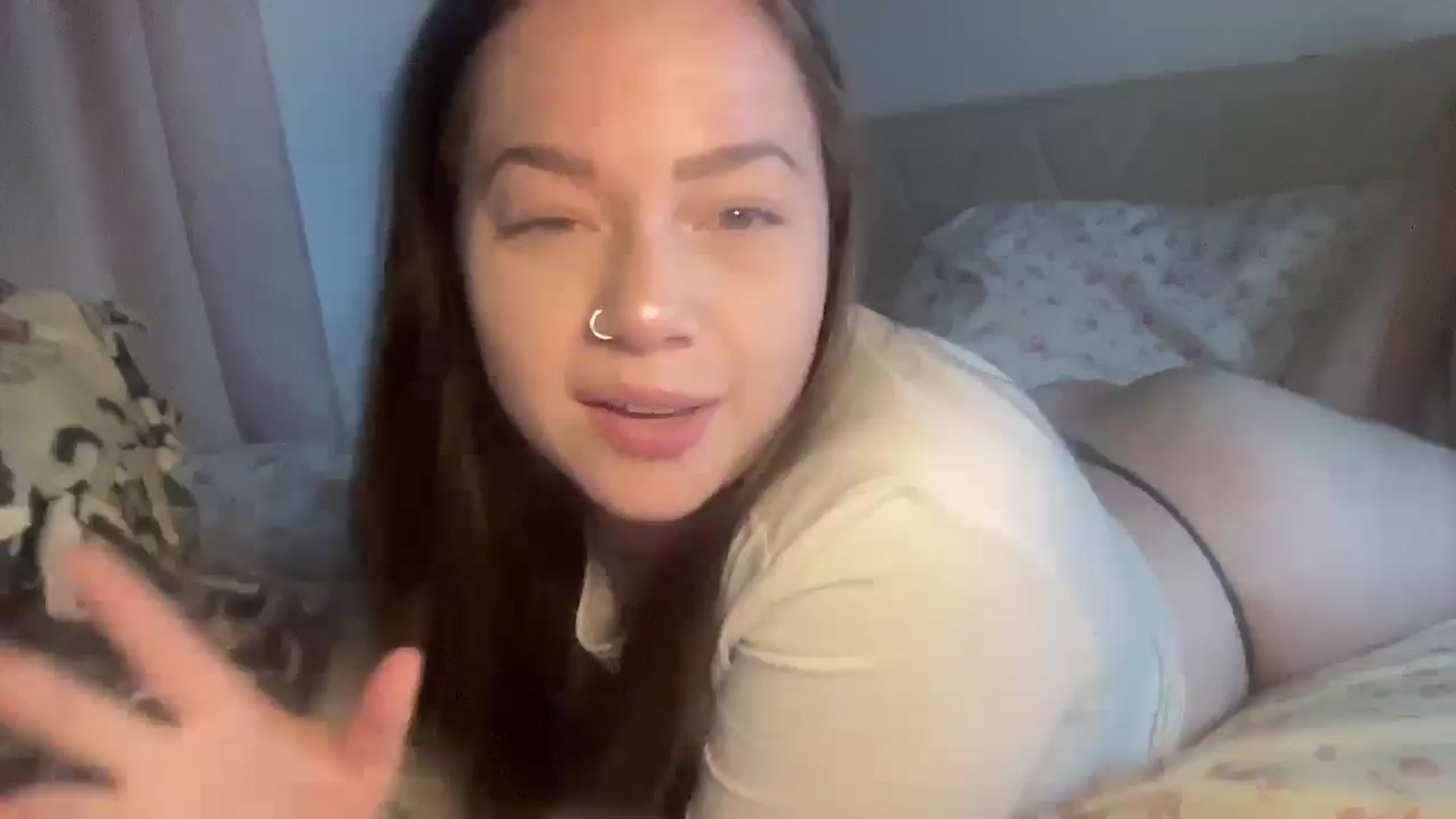 Gallery image thumbnail from Madisonfoxx69's myfreecams stream on, 11/07/2025, 24:31 image 2 of 20
