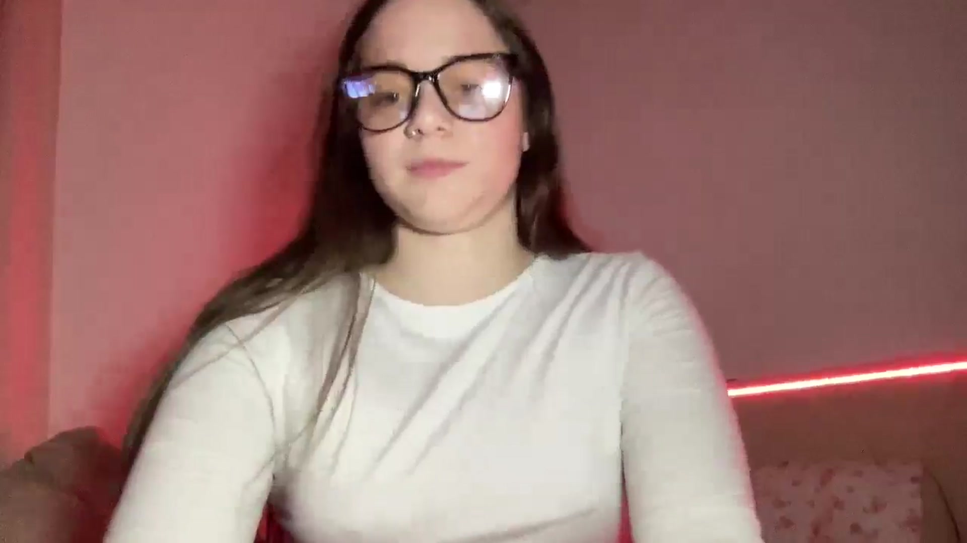 Gallery image thumbnail from Madisonfoxx69's myfreecams stream on, 11/07/2025, 03:53 image 10 of 20