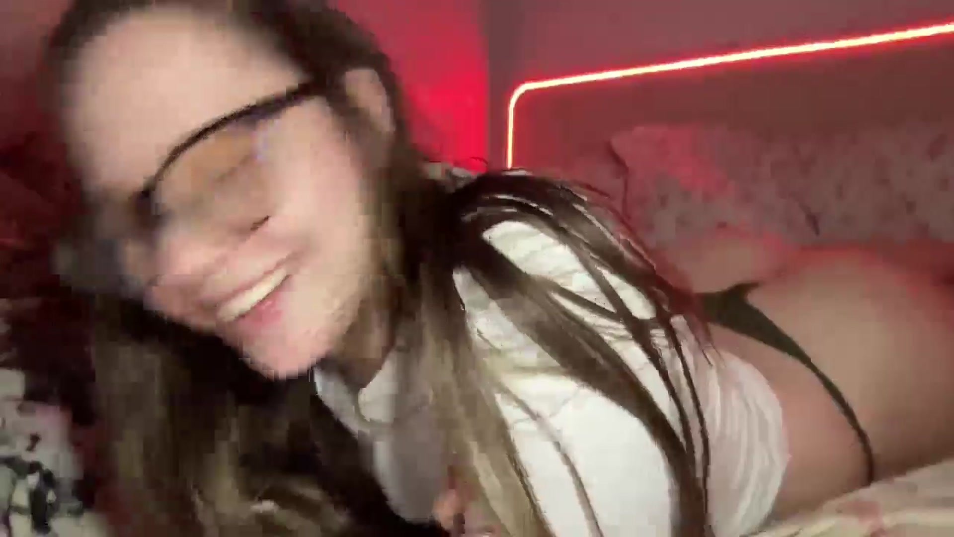 Gallery image thumbnail from Madisonfoxx69's myfreecams stream on, 11/07/2025, 03:53 image 6 of 20