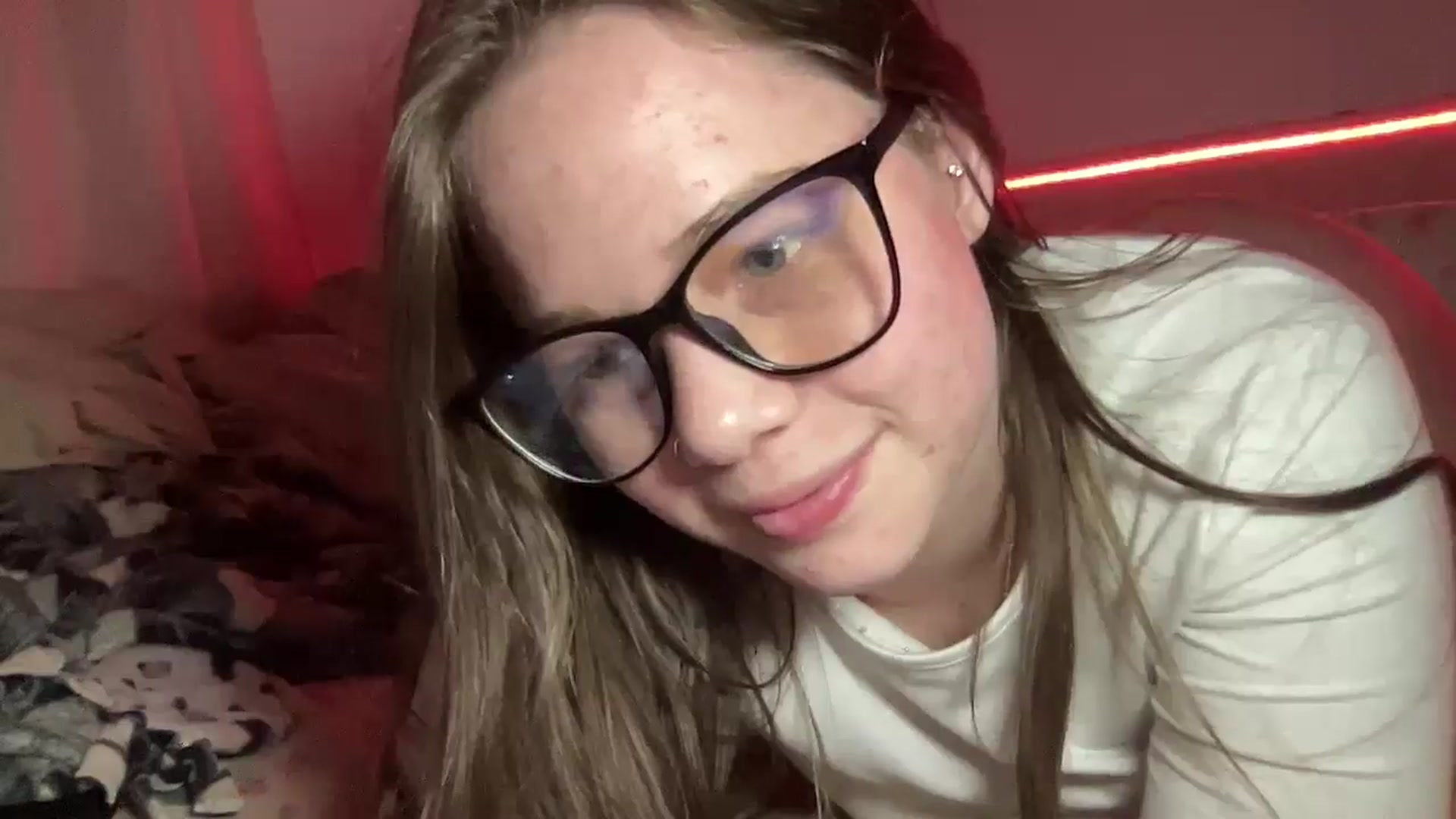 Gallery image thumbnail from Madisonfoxx69's myfreecams stream on, 11/07/2025, 04:22 image 2 of 20