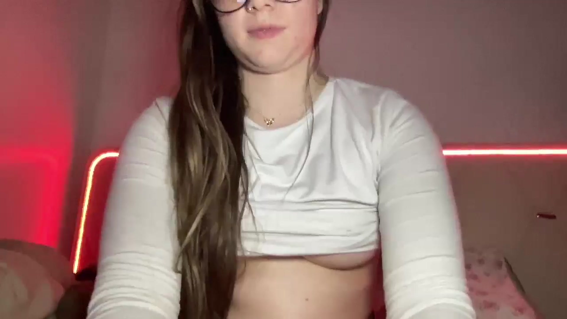 Gallery image thumbnail from Madisonfoxx69's myfreecams stream on, 11/07/2025, 06:19 image 19 of 20
