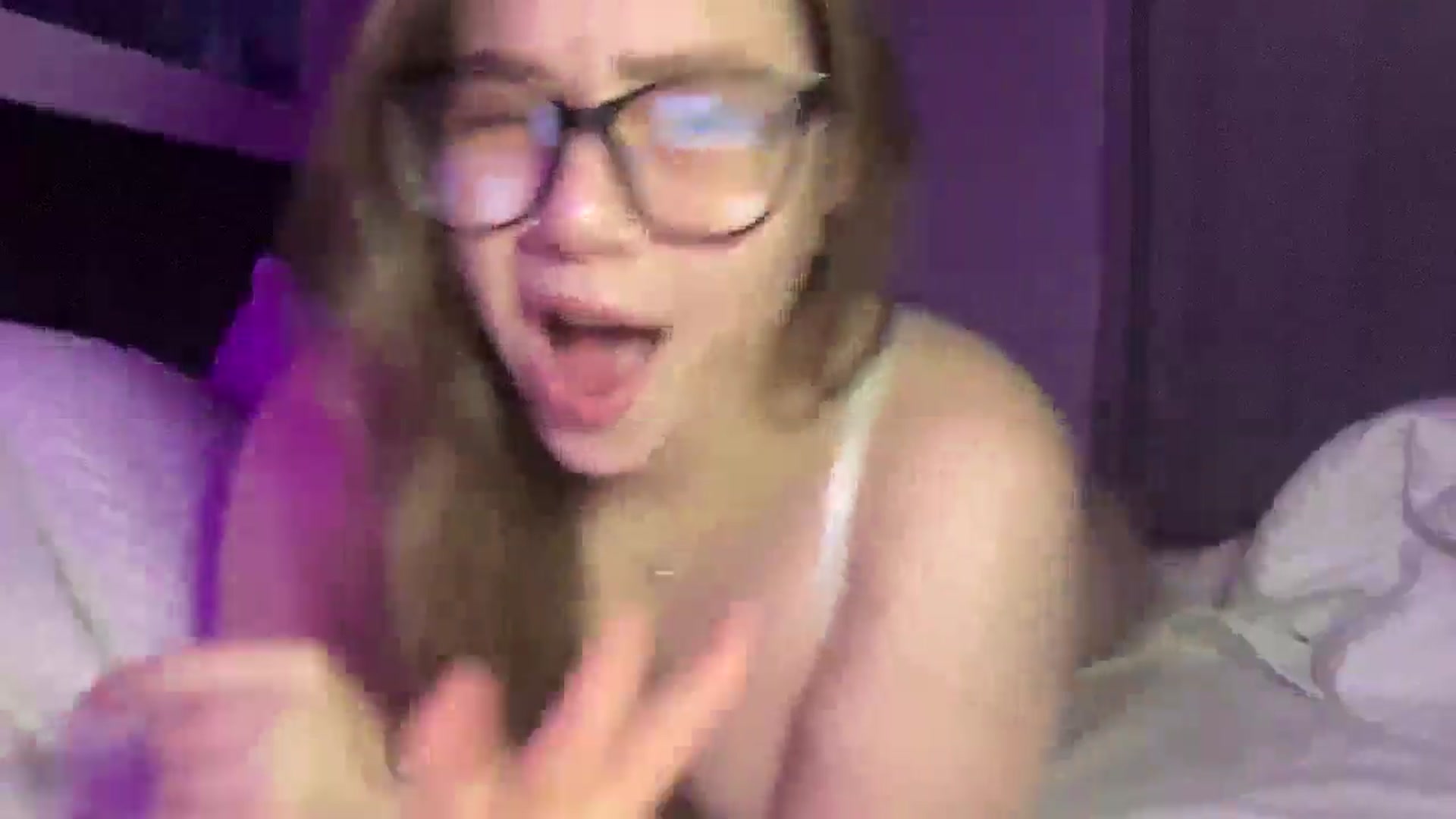 Gallery image thumbnail from Madisonfoxx69's myfreecams stream on, 11/09/2025, 03:39 image 14 of 20