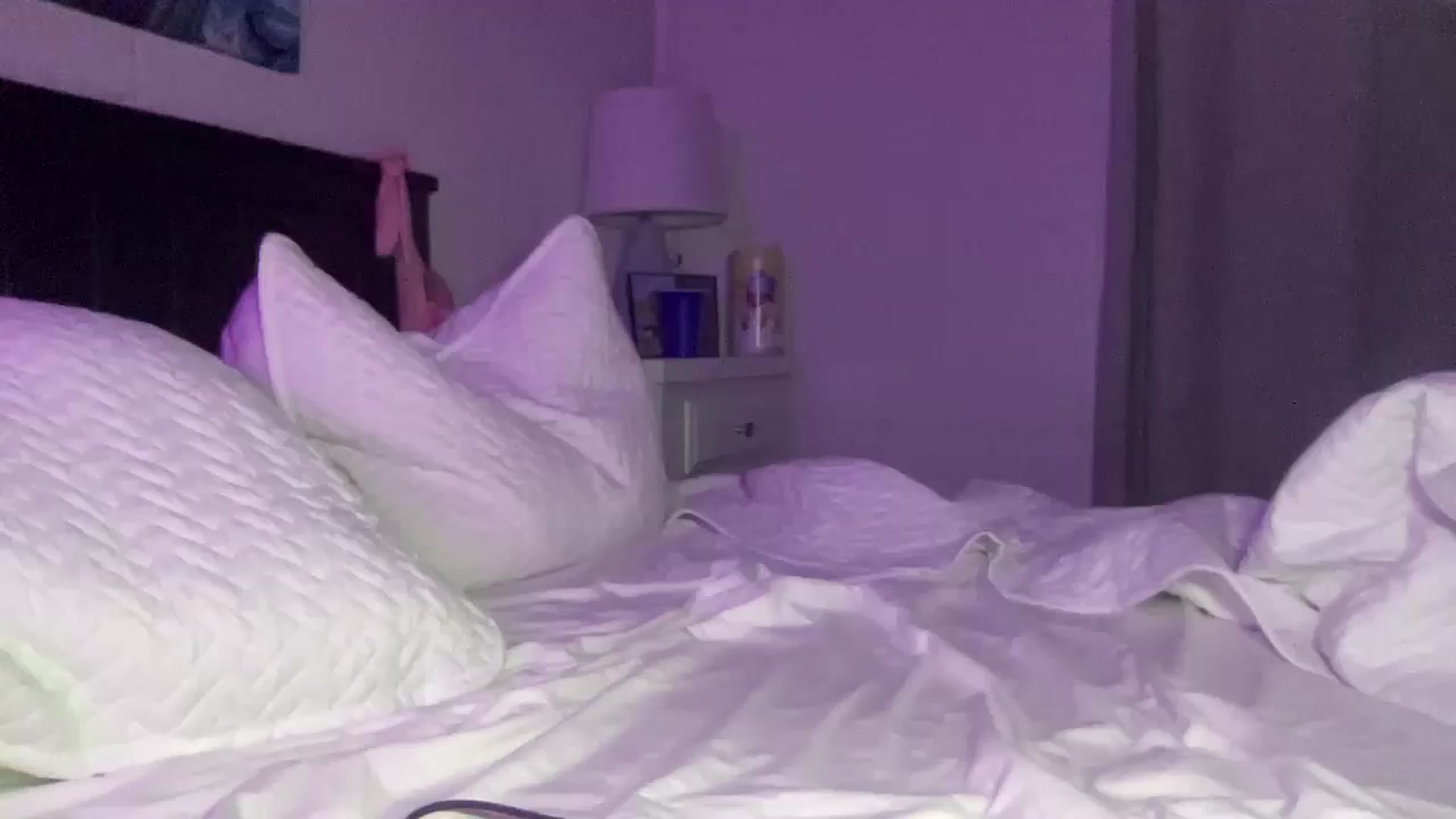 Gallery image thumbnail from Madisonfoxx69's myfreecams stream on, 11/09/2025, 03:39 image 15 of 20