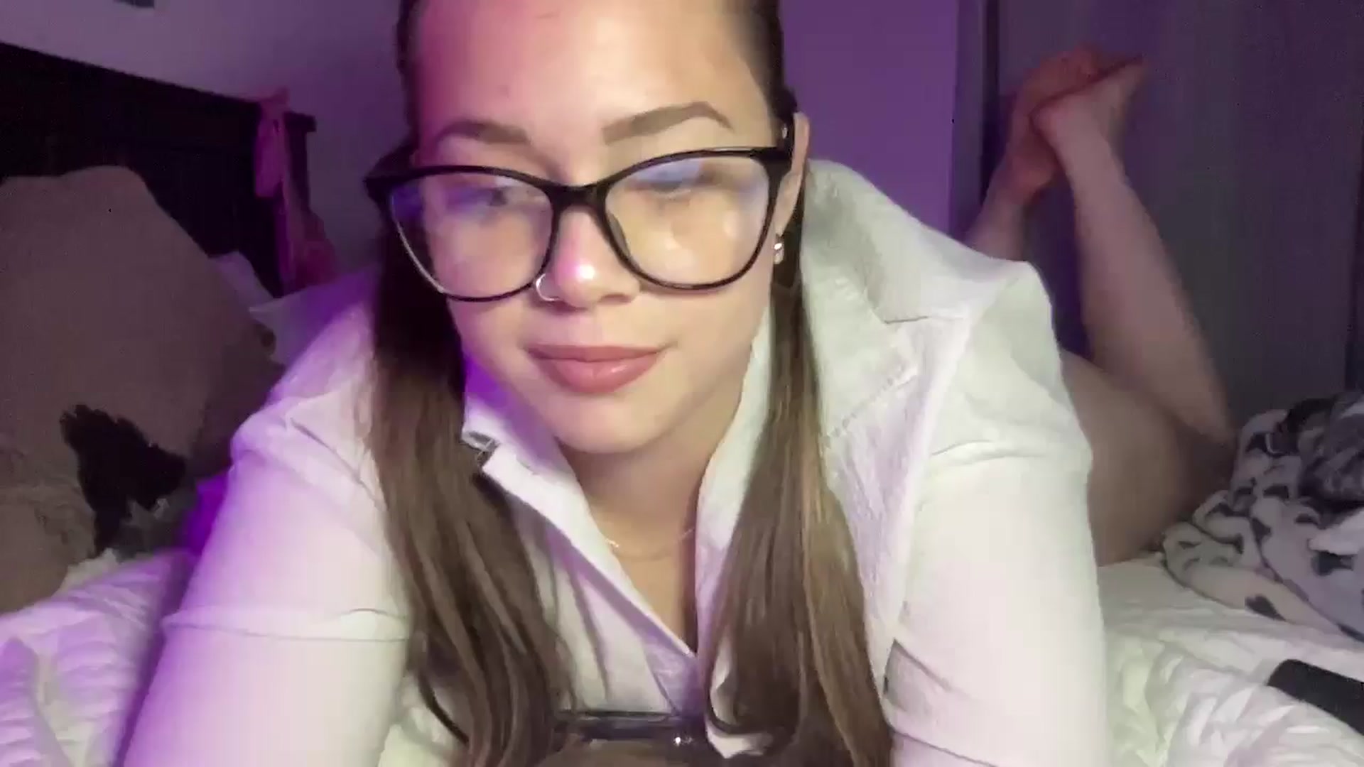Gallery image thumbnail from Madisonfoxx69's myfreecams stream on, 11/10/2025, 03:58 image 1 of 20