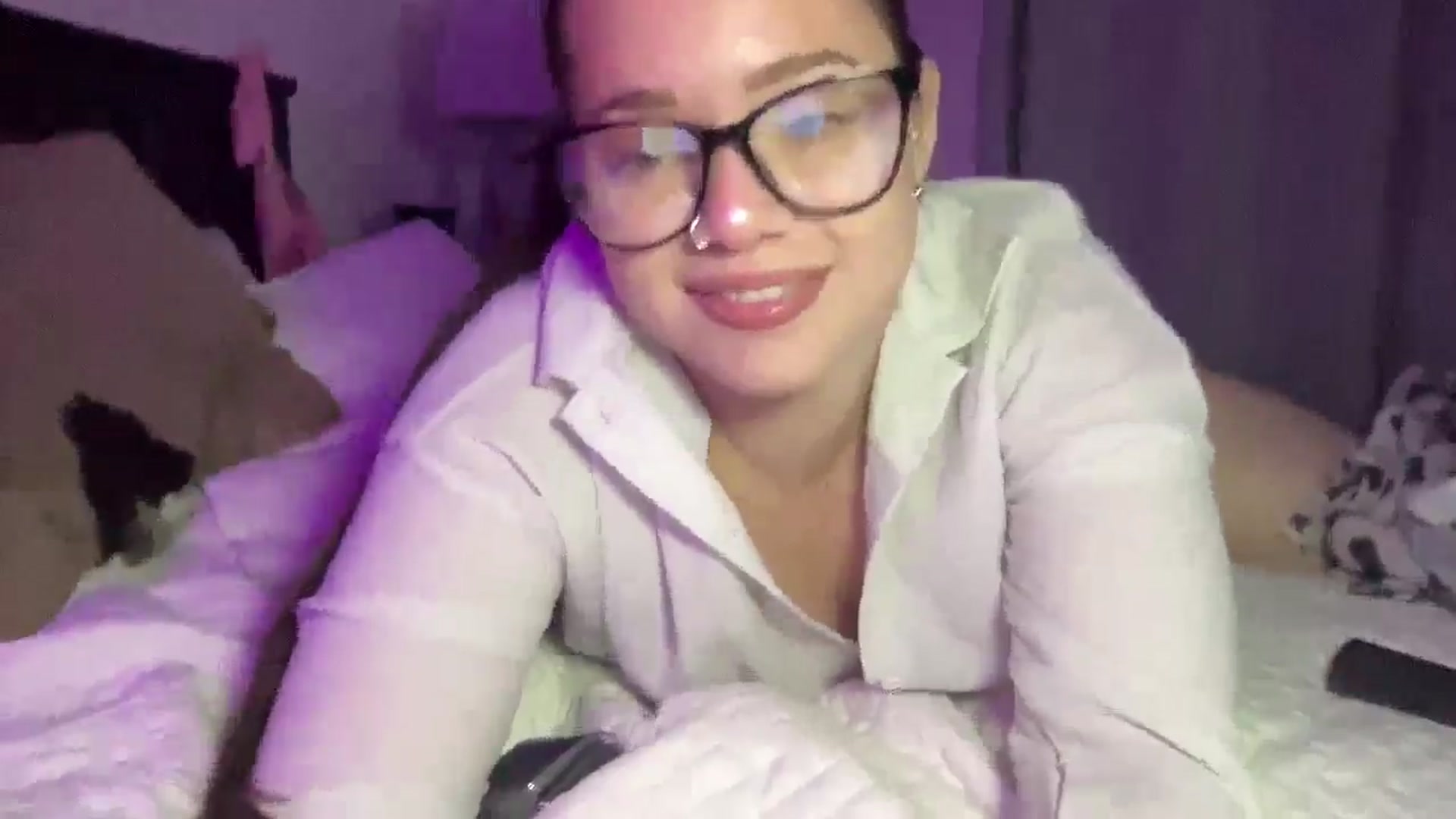 Gallery image thumbnail from Madisonfoxx69's myfreecams stream on, 11/10/2025, 03:58 image 10 of 20