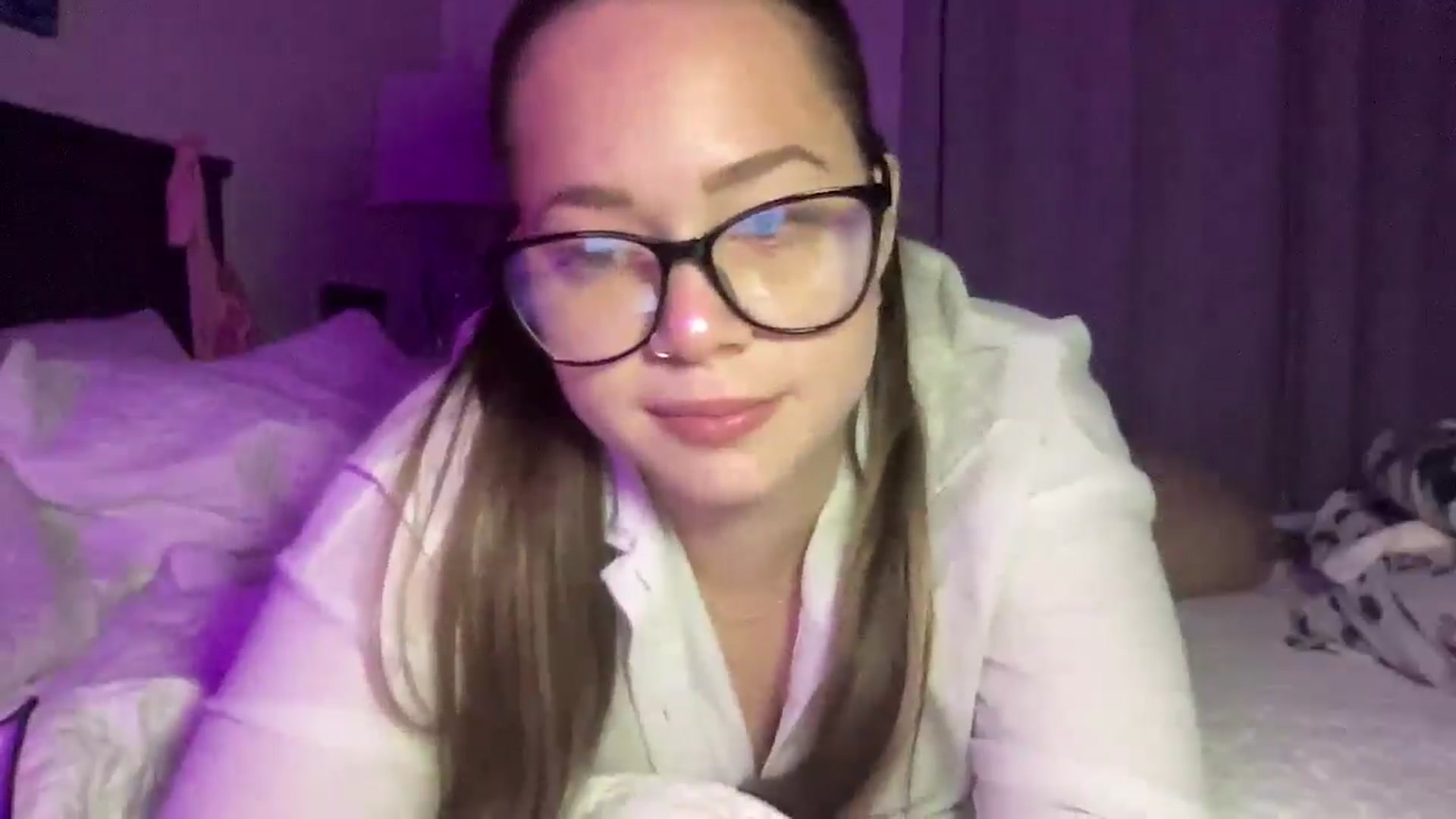 Gallery image thumbnail from Madisonfoxx69's myfreecams stream on, 11/10/2025, 04:15 image 10 of 20