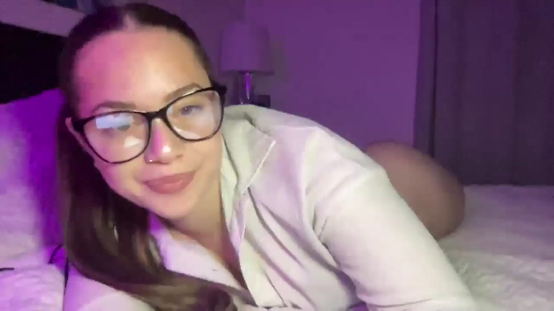 Gallery image thumbnail from Madisonfoxx69's myfreecams stream on, 11/10/2025, 04:15 image 17 of 20