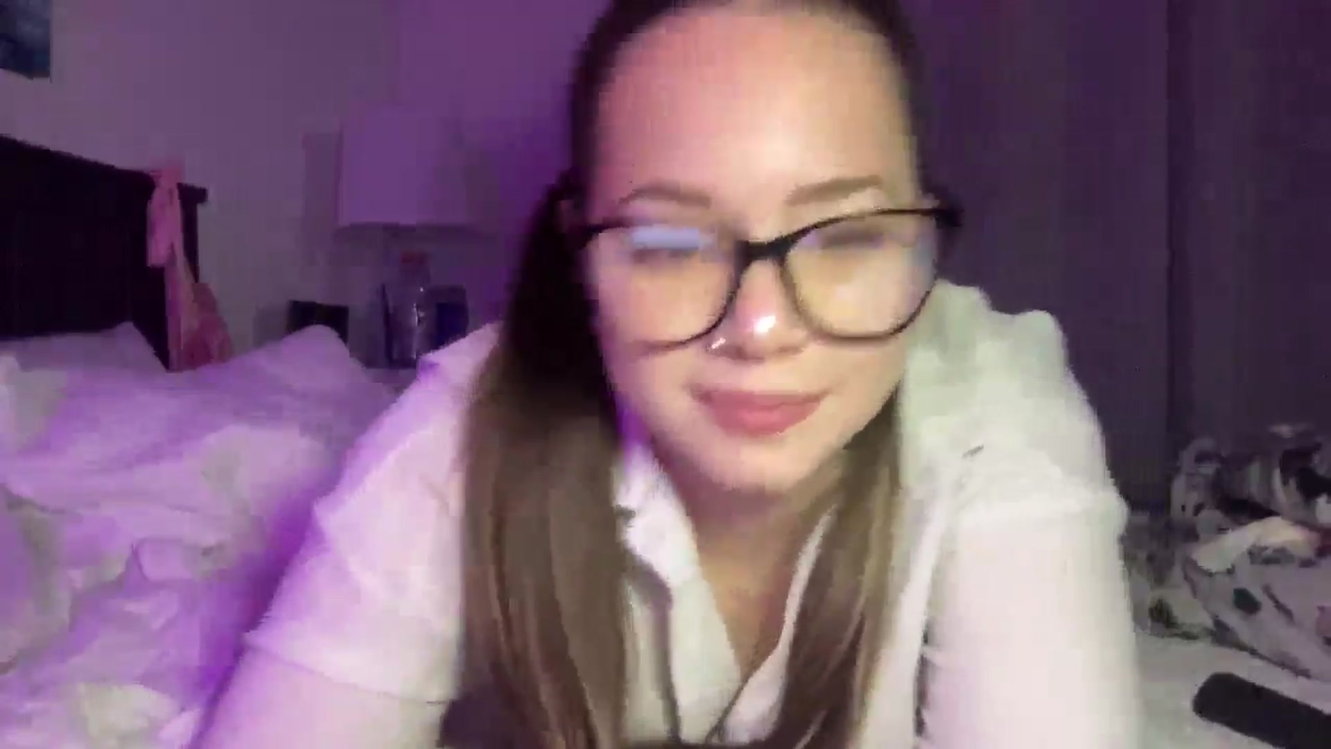 Gallery image thumbnail from Madisonfoxx69's myfreecams stream on, 11/10/2025, 04:15 image 5 of 20
