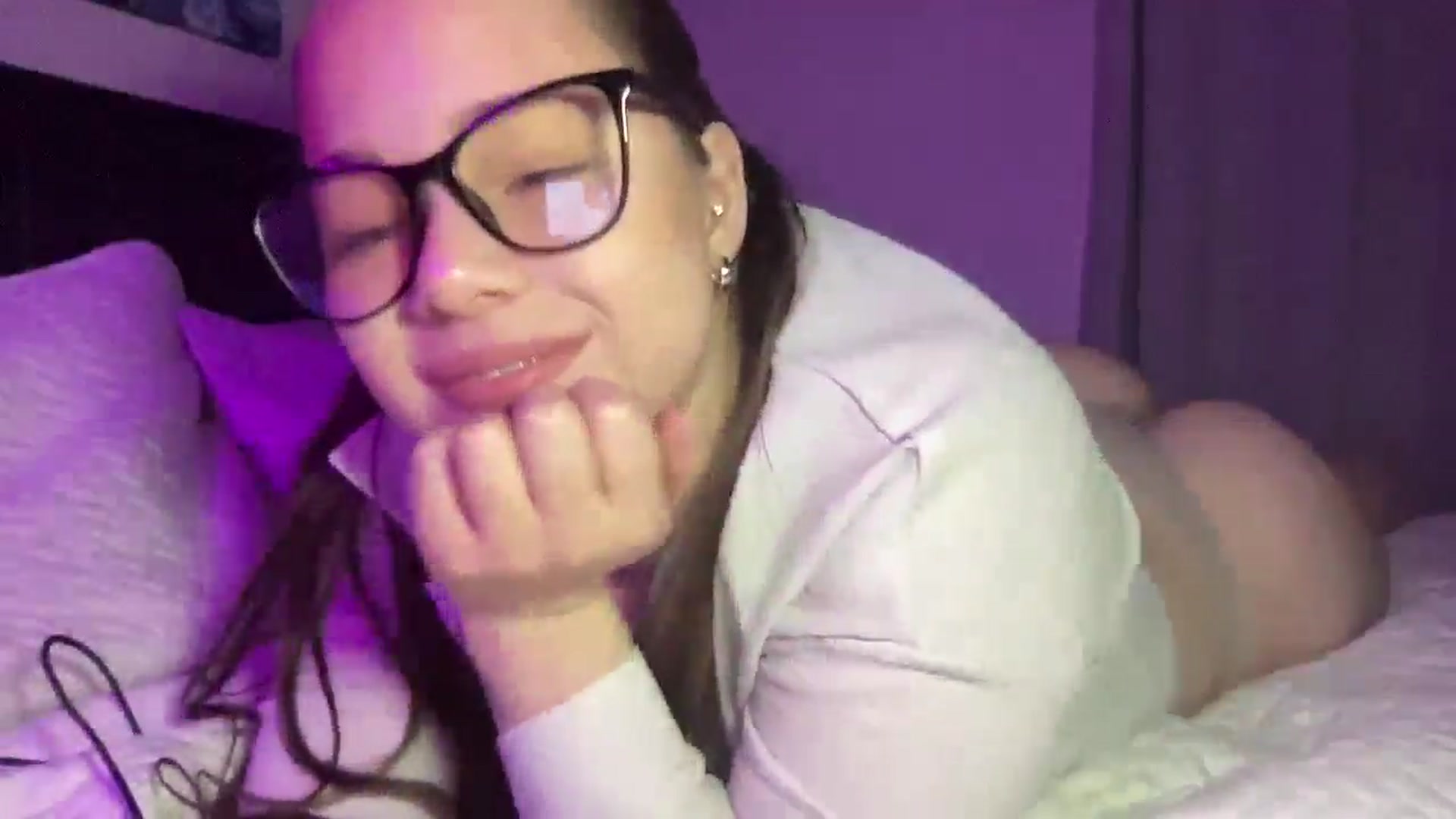 Gallery image thumbnail from Madisonfoxx69's myfreecams stream on, 11/10/2025, 04:32 image 2 of 20