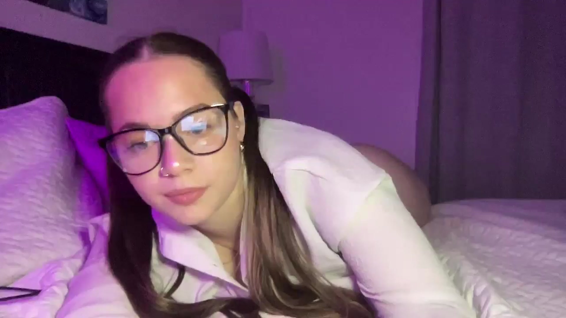 Gallery image thumbnail from Madisonfoxx69's myfreecams stream on, 11/10/2025, 04:32 image 11 of 20