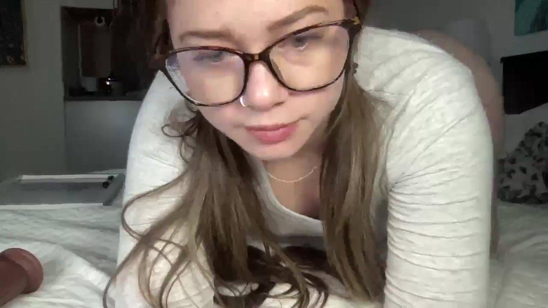 Gallery image thumbnail from Madisonfoxx69's myfreecams stream on, 11/17/2025, 02:38 image 15 of 20