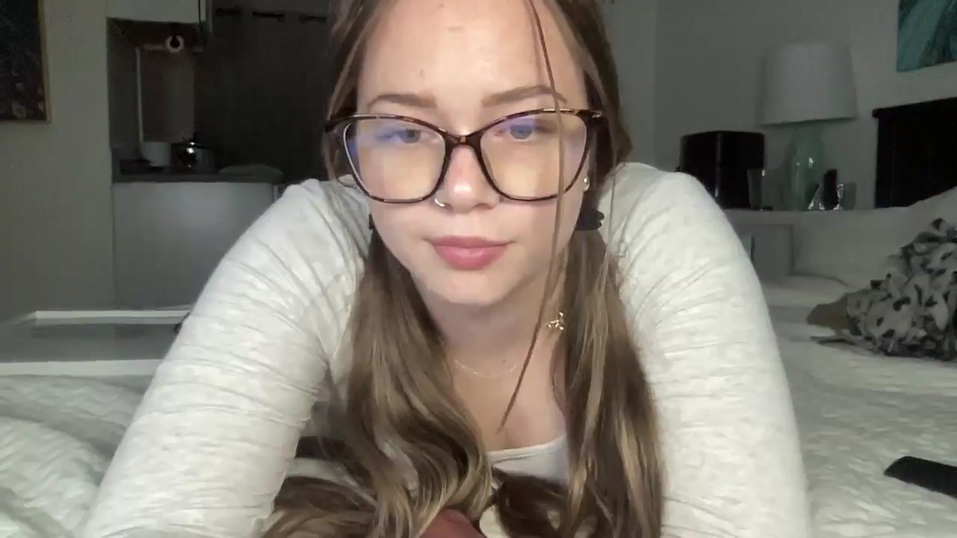 Gallery image thumbnail from Madisonfoxx69's myfreecams stream on, 11/17/2025, 02:38 image 13 of 20