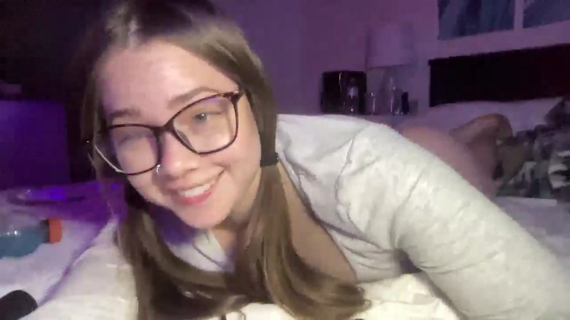 Gallery image thumbnail from Madisonfoxx69's myfreecams stream on, 11/17/2025, 06:22 image 9 of 20