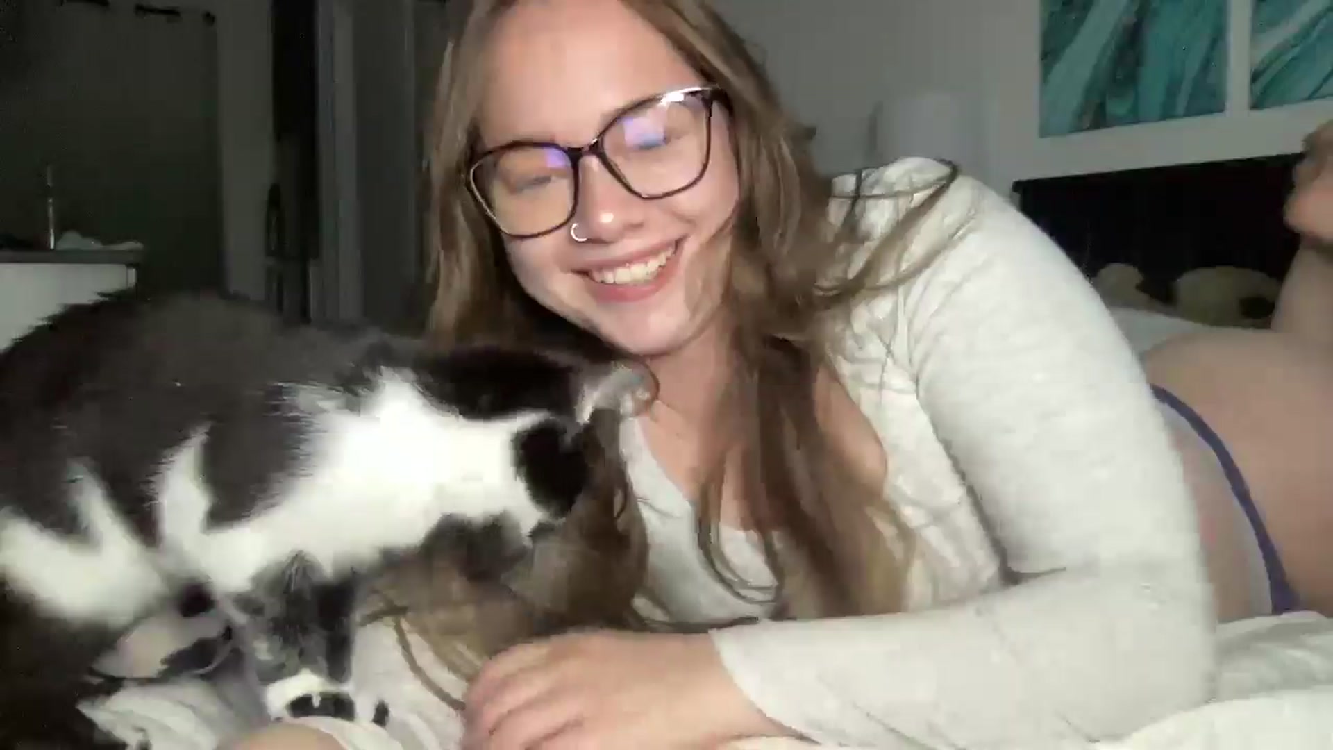 Gallery image thumbnail from Madisonfoxx69's myfreecams stream on, 11/18/2025, 01:18 image 11 of 20