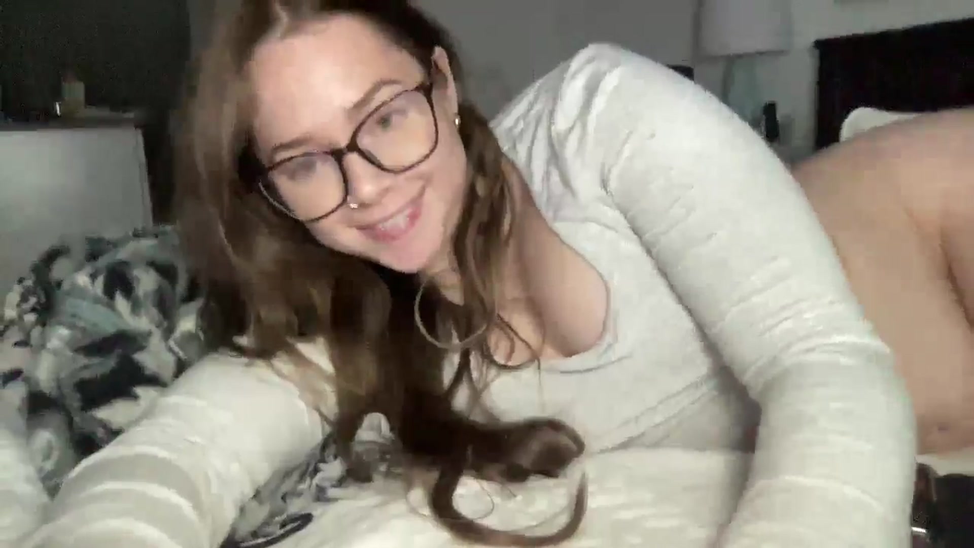 Gallery image thumbnail from Madisonfoxx69's myfreecams stream on, 11/18/2025, 06:32 image 19 of 20