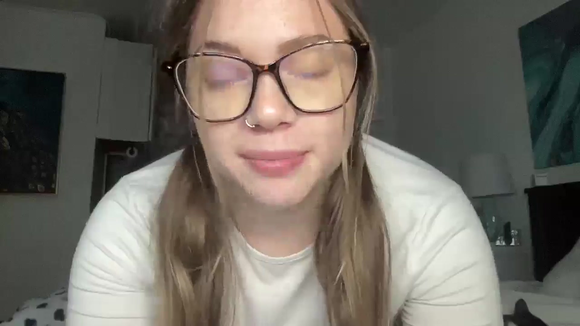 Gallery image thumbnail from Madisonfoxx69's myfreecams stream on, 11/19/2025, 03:22 image 17 of 20