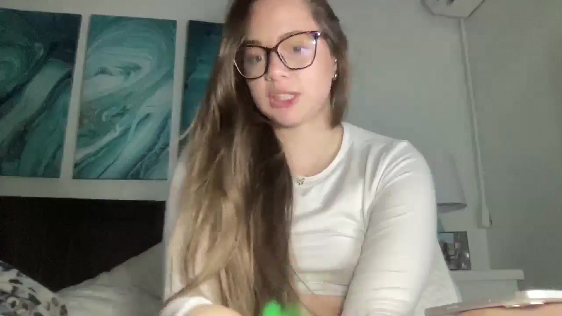 Gallery image thumbnail from Madisonfoxx69's myfreecams stream on, 11/19/2025, 05:44 image 11 of 20