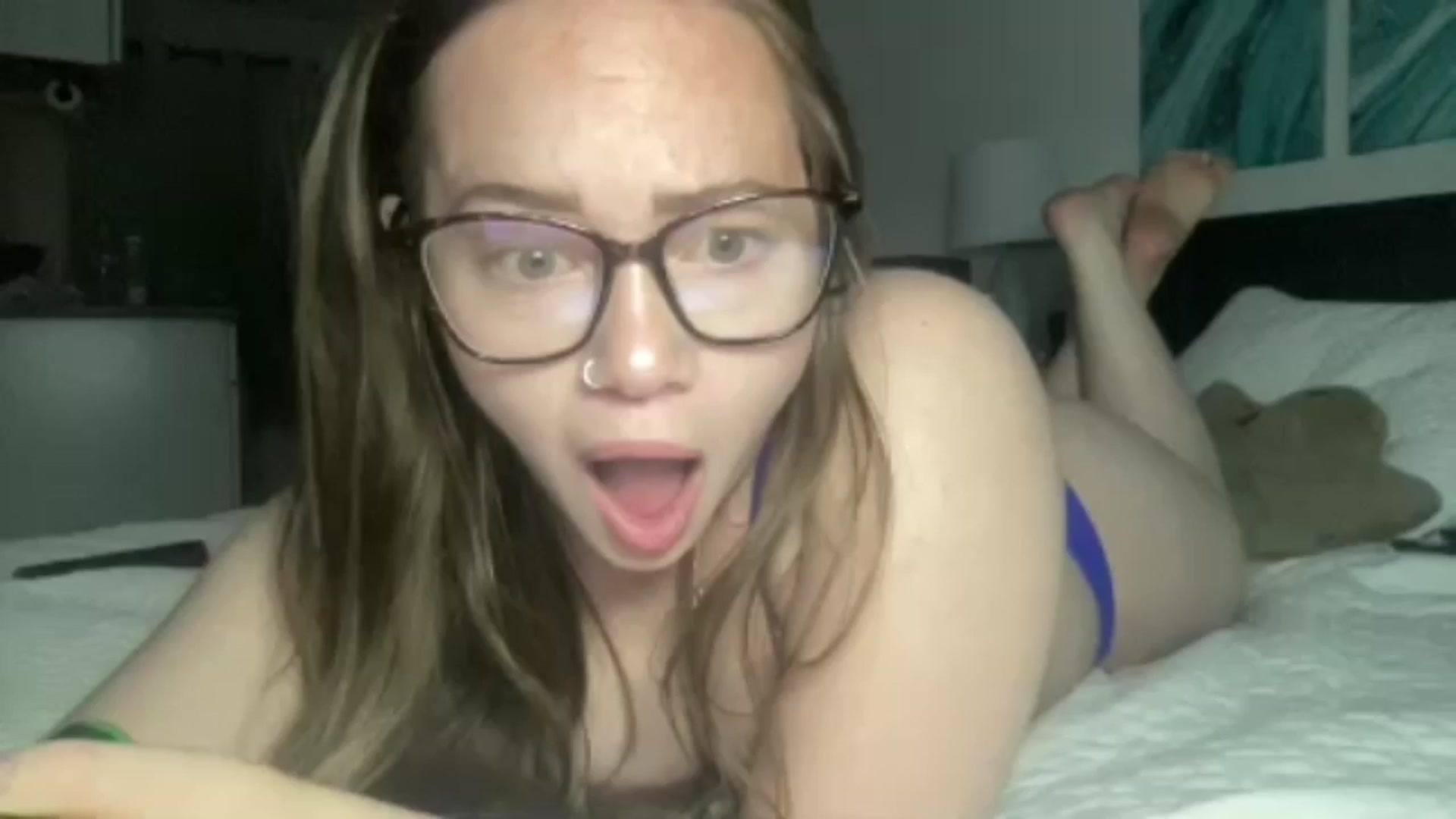 Gallery image thumbnail from Madisonfoxx69's myfreecams stream on, 11/20/2025, 02:41 image 5 of 20