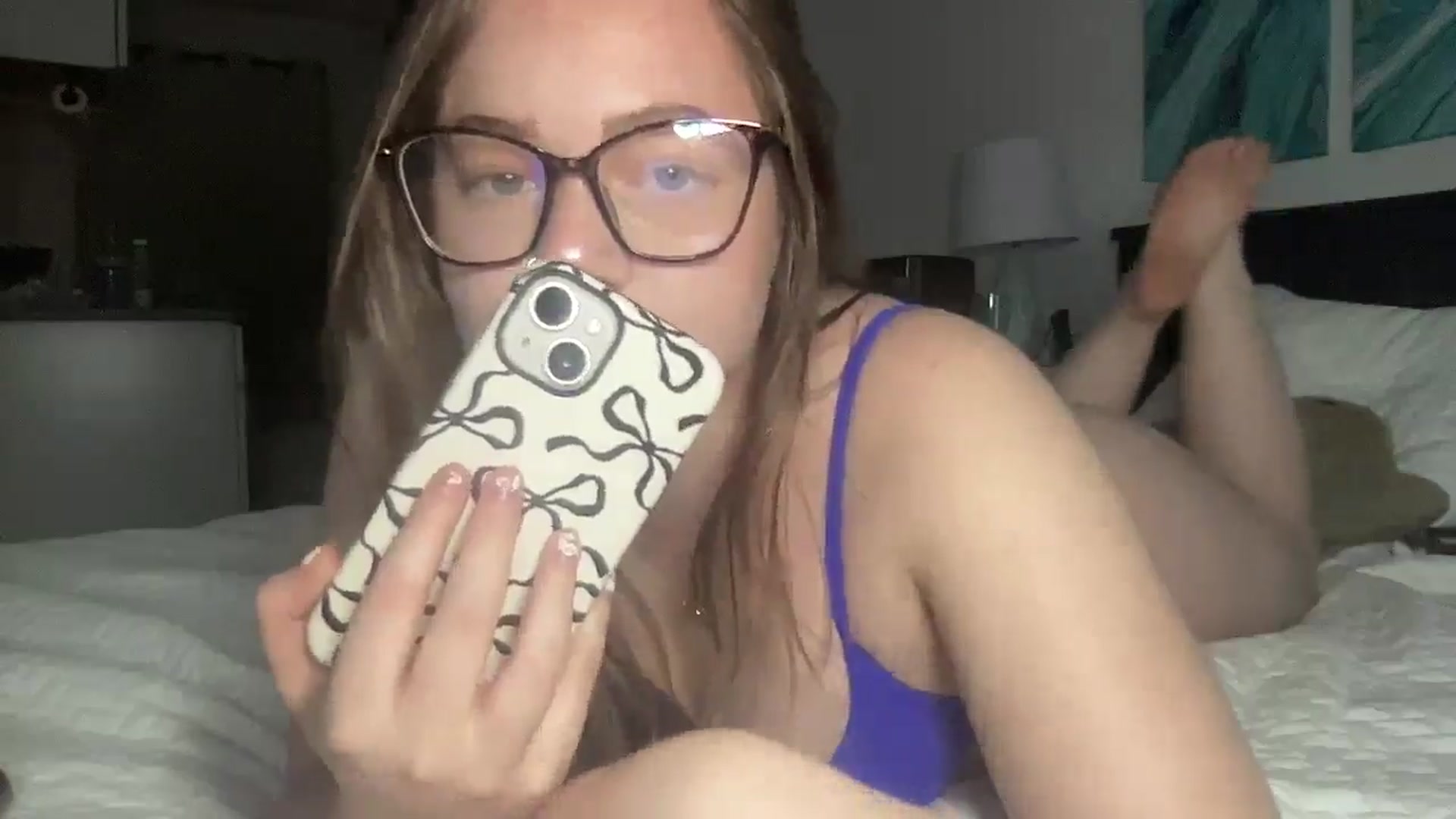 Gallery image thumbnail from Madisonfoxx69's myfreecams stream on, 11/20/2025, 02:41 image 6 of 20