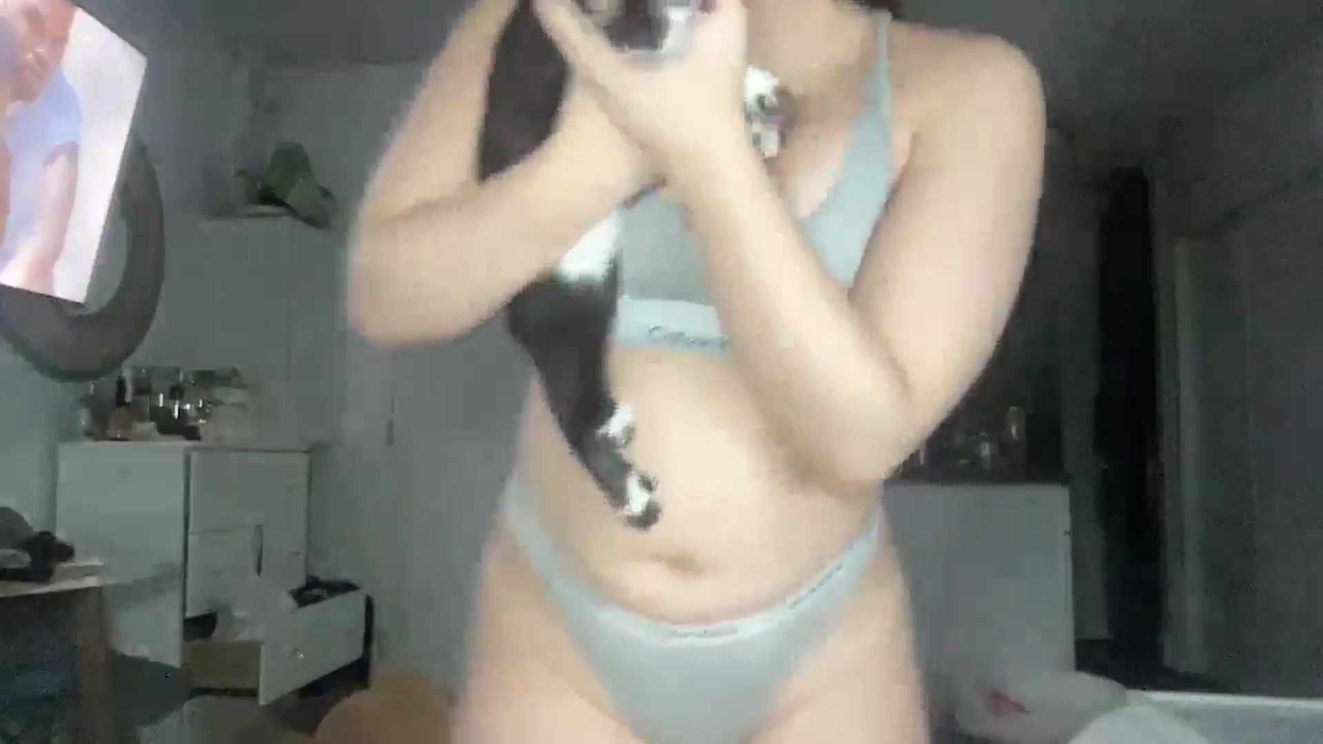 Gallery image thumbnail from Madisonfoxx69's myfreecams stream on, 11/24/2025, 03:38 image 4 of 20