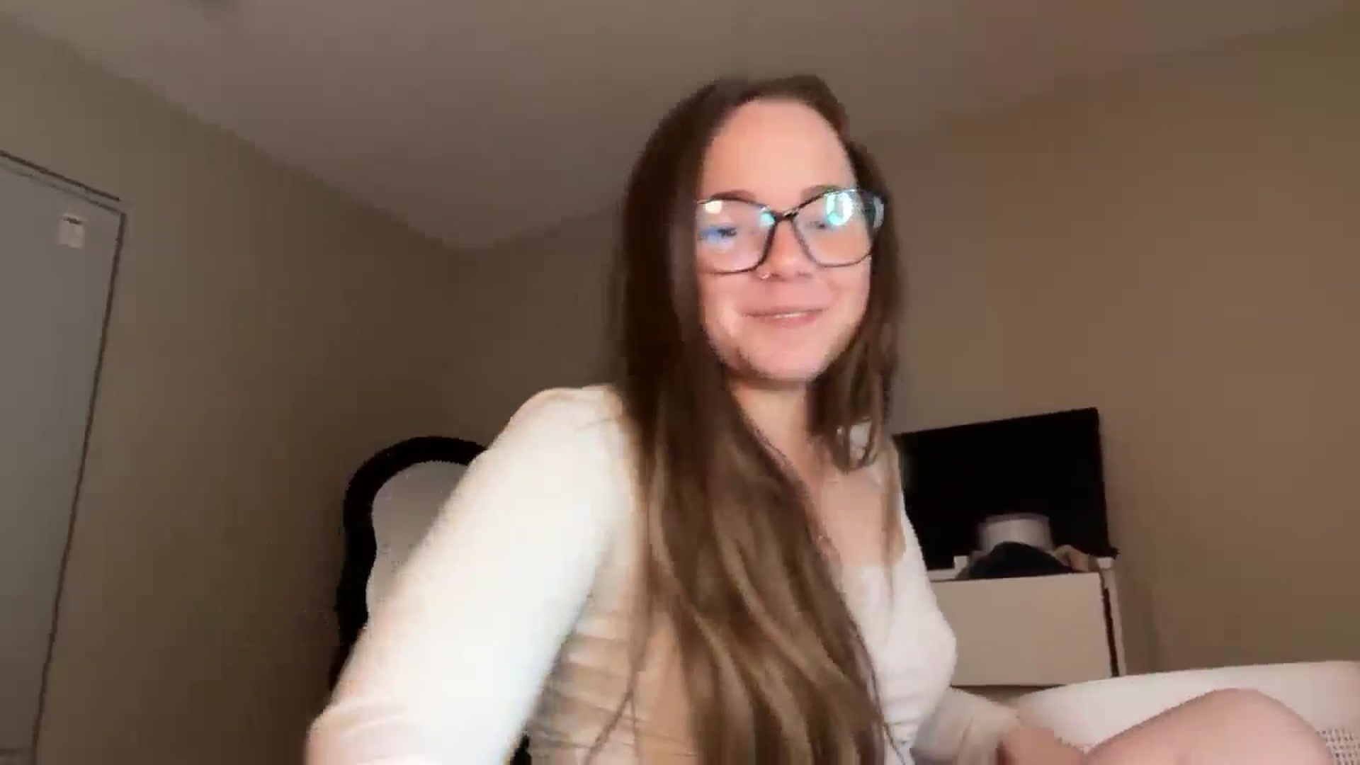 Gallery image thumbnail from Madisonfoxx69's myfreecams stream on, 12/22/2025, 01:52 image 16 of 20
