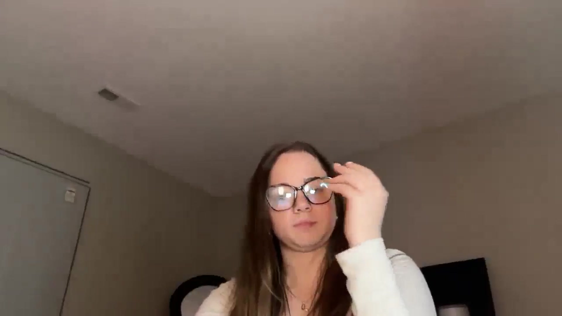 Gallery image thumbnail from Madisonfoxx69's myfreecams stream on, 12/22/2025, 01:52 image 8 of 20
