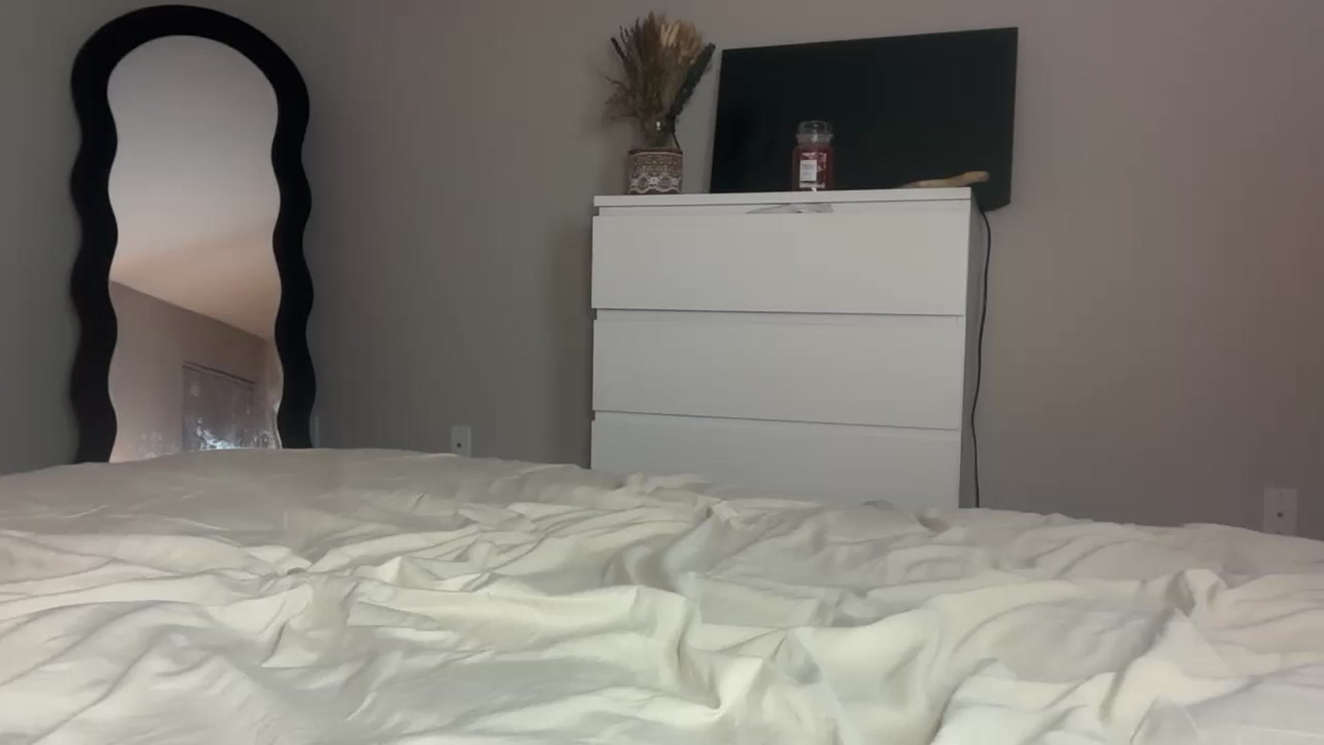Gallery image thumbnail from Madisonfoxx69's myfreecams stream on, 12/30/2025, 02:46 image 20 of 20
