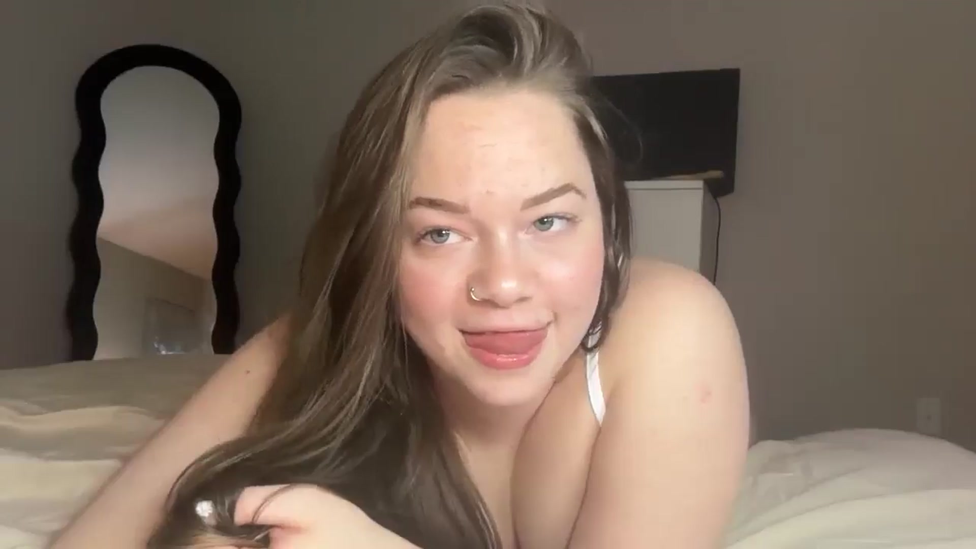 Gallery image thumbnail from Madisonfoxx69's myfreecams stream on, 12/30/2025, 03:59 image 19 of 20