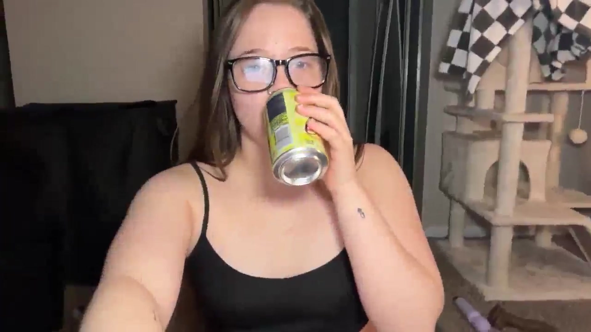 Gallery image thumbnail from Madisonfoxx69's myfreecams stream on, 01/05/2026, 01:59 image 2 of 20