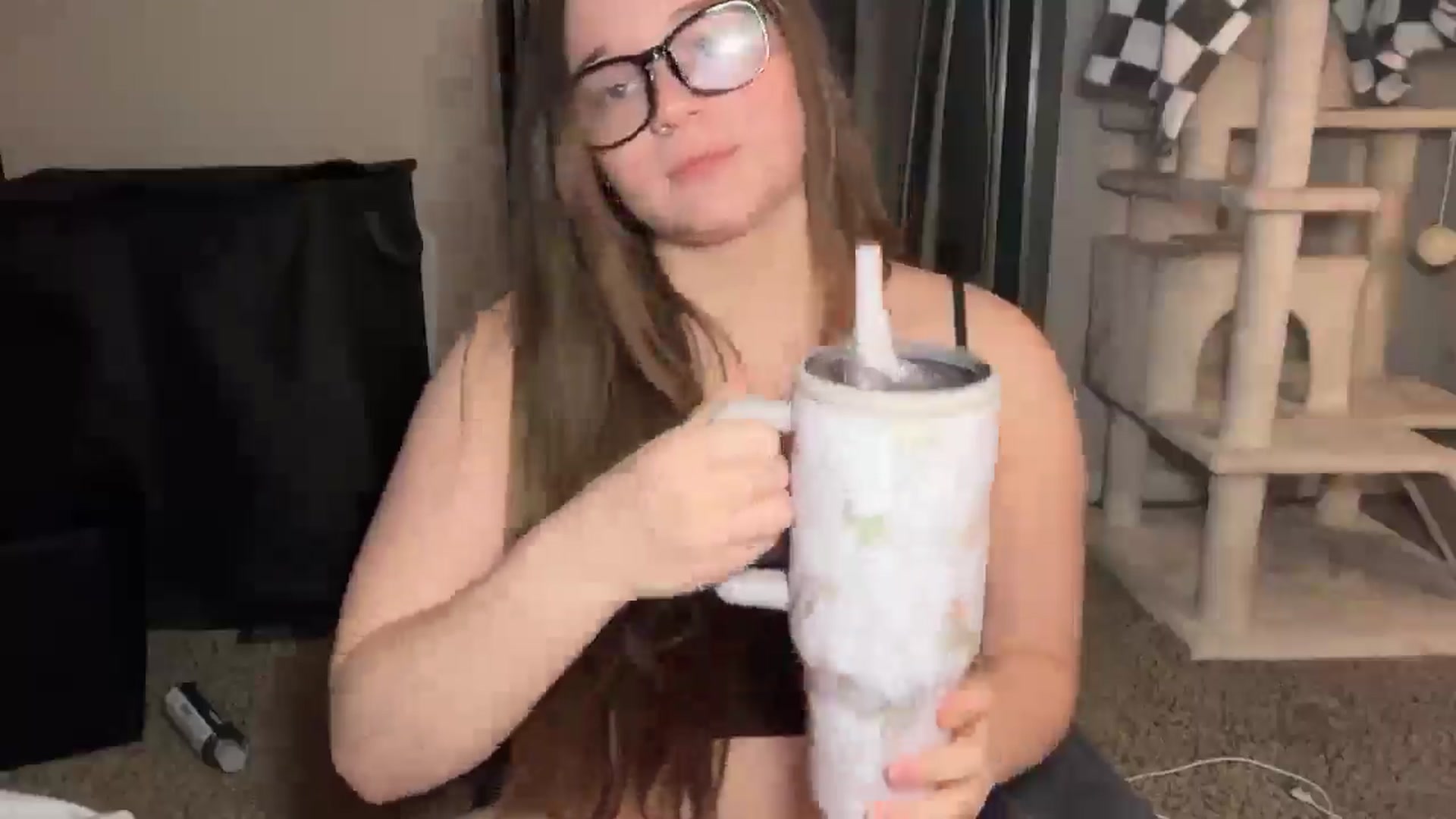 Gallery image thumbnail from Madisonfoxx69's myfreecams stream on, 01/05/2026, 01:59 image 4 of 20