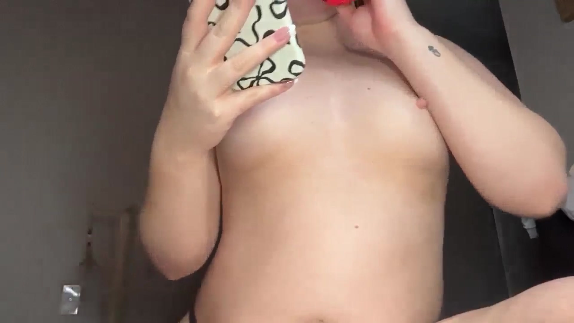 Gallery image thumbnail from Madisonfoxx69's myfreecams stream on, 01/18/2026, 03:21 image 3 of 20