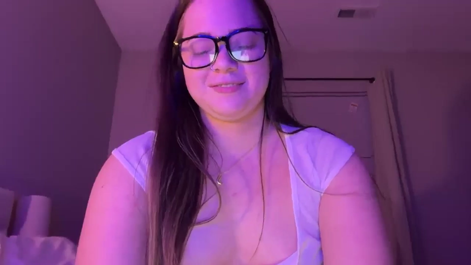 Gallery image thumbnail from Madisonfoxx69's myfreecams stream on, 01/24/2026, 05:20 image 19 of 20