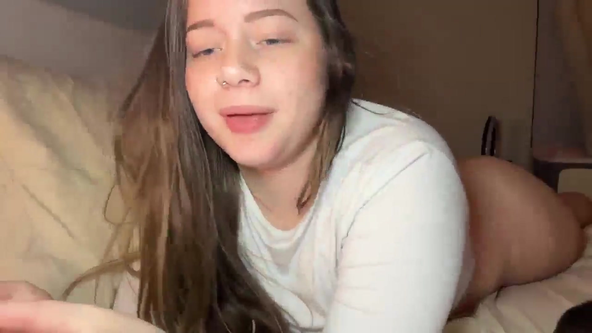 Gallery image thumbnail from Madisonfoxx69's myfreecams stream on, 02/02/2026, 04:23 image 17 of 20