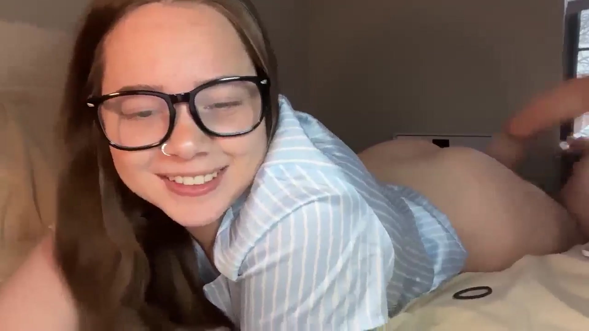 Gallery image thumbnail from Madisonfoxx69's myfreecams stream on, 02/06/2026, 22:29 image 9 of 20
