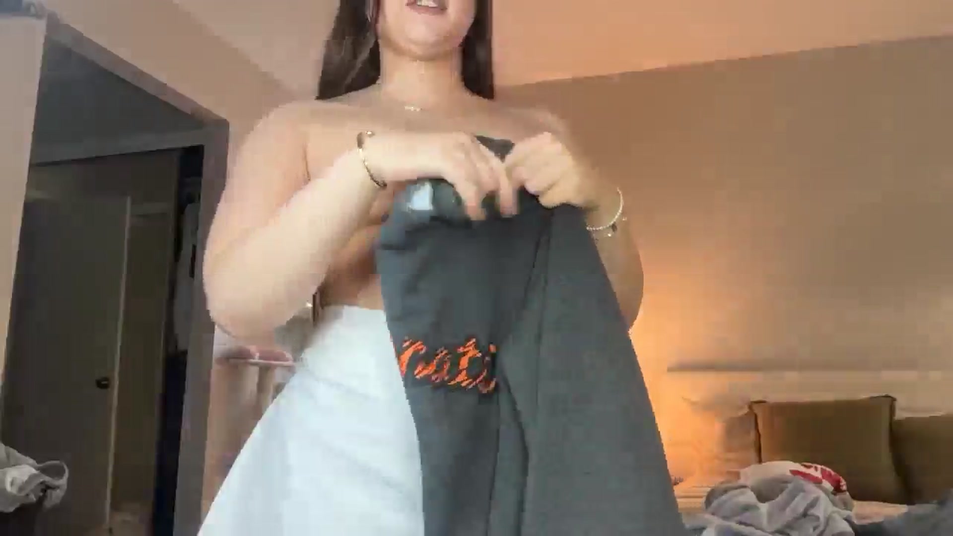 Gallery image thumbnail from Madisonfoxx69's myfreecams stream on, 02/28/2026, 23:22 image 3 of 20