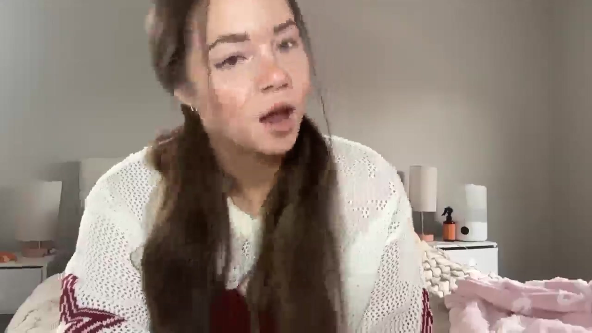 Gallery image thumbnail from Madisonfoxx69's myfreecams stream on, 03/18/2026, 18:05 image 9 of 20