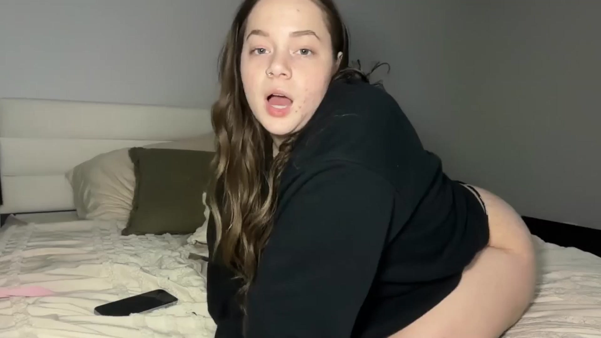 Gallery image thumbnail from Madisonfoxx69's myfreecams stream on, 03/26/2026, 01:26 image 7 of 20