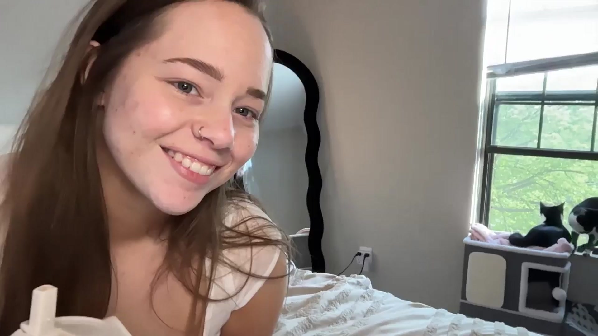 Gallery image thumbnail from Madisonfoxx69's myfreecams stream on, 04/21/2026, 23:01 image 13 of 20