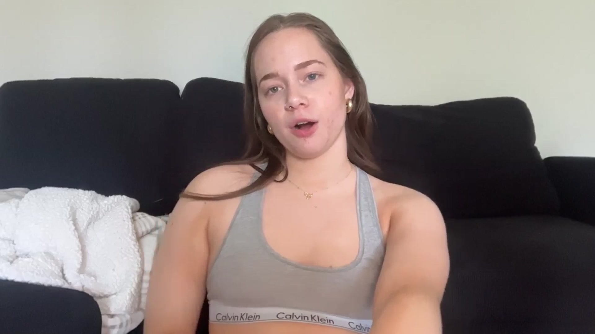 Gallery image thumbnail from Madisonfoxx69's myfreecams stream on, 04/24/2026, 20:36 image 15 of 20