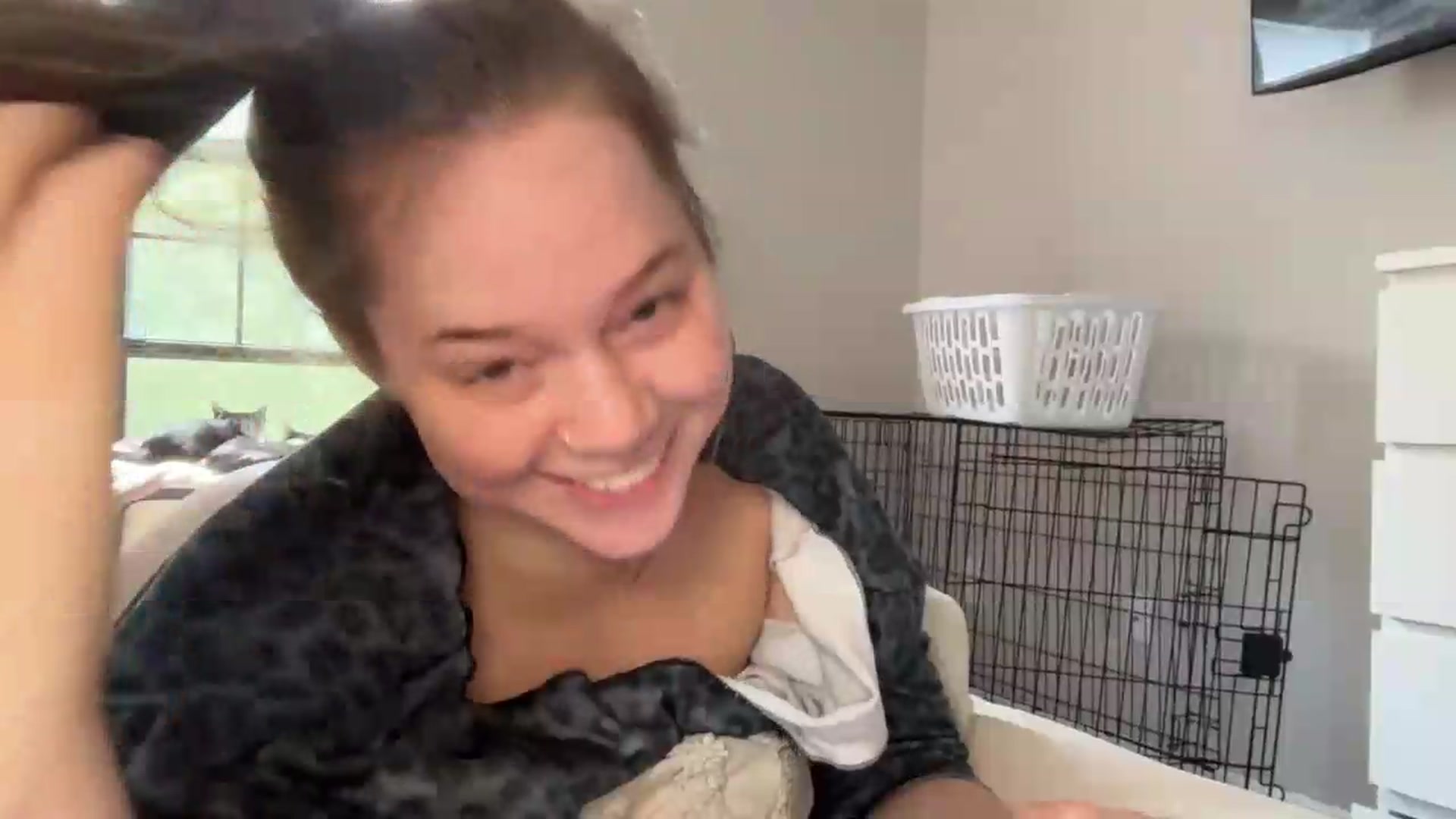 Gallery image thumbnail from Madisonfoxx69's myfreecams stream on, 04/30/2026, 19:57 image 13 of 20