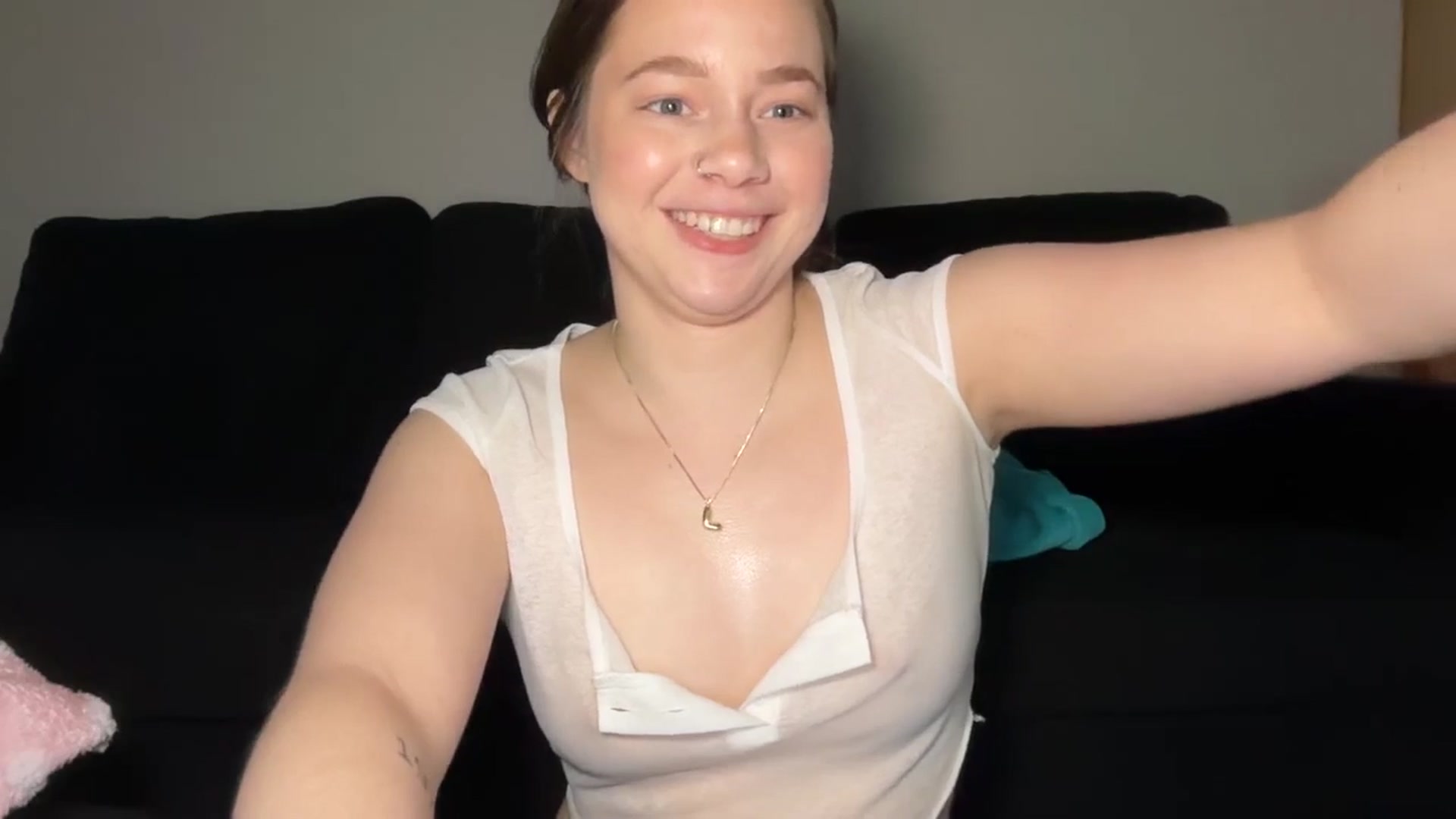Gallery image thumbnail from Madisonfoxx69's myfreecams stream on, 05/04/2026, 24:16 image 10 of 20
