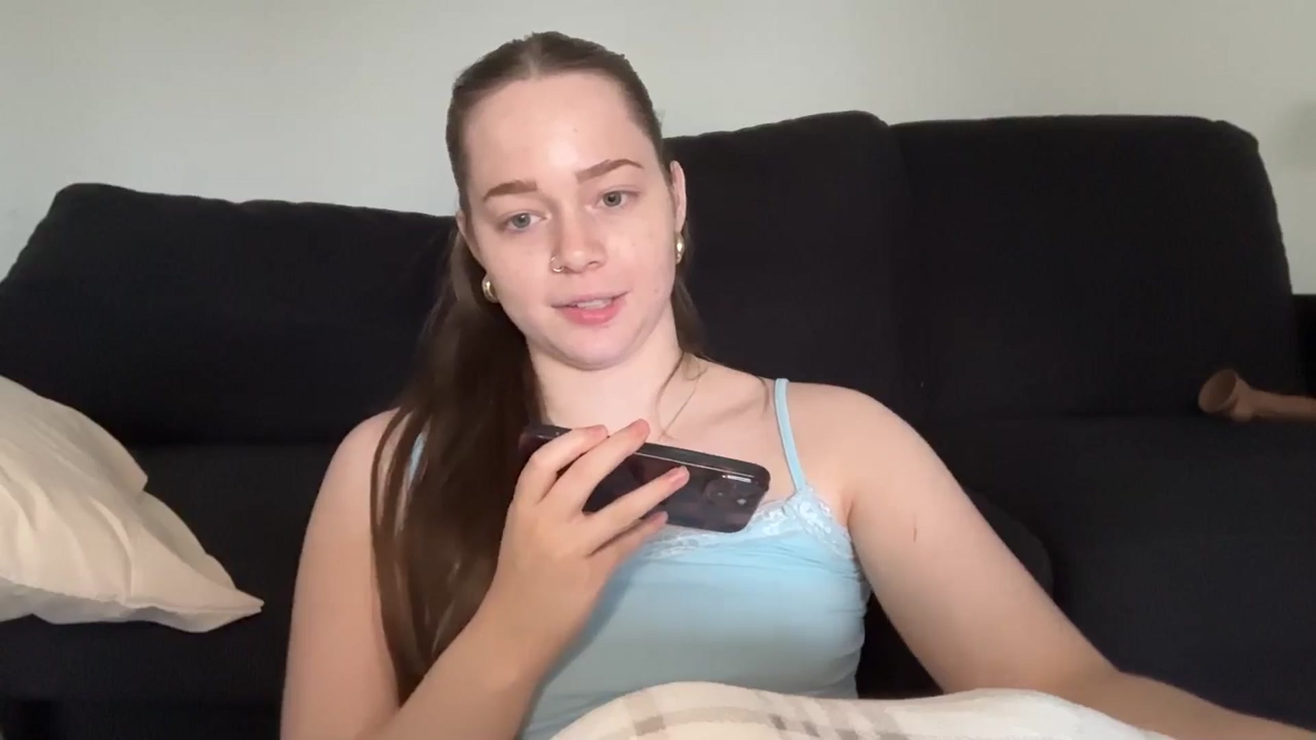 Gallery image thumbnail from Madisonfoxx69's myfreecams stream on, 05/05/2026, 19:30 image 17 of 20